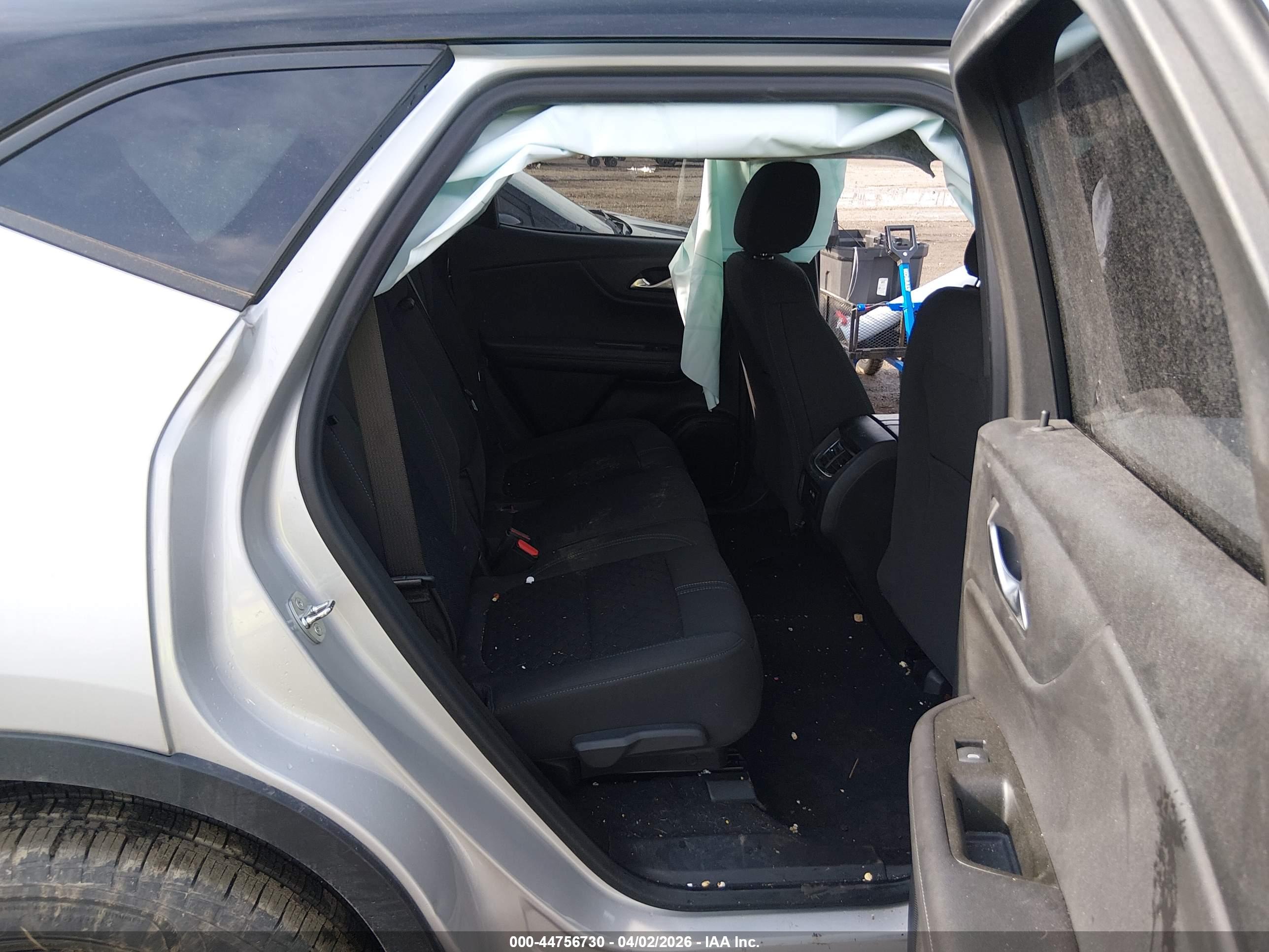 CHEVROLET BLAZER image 8