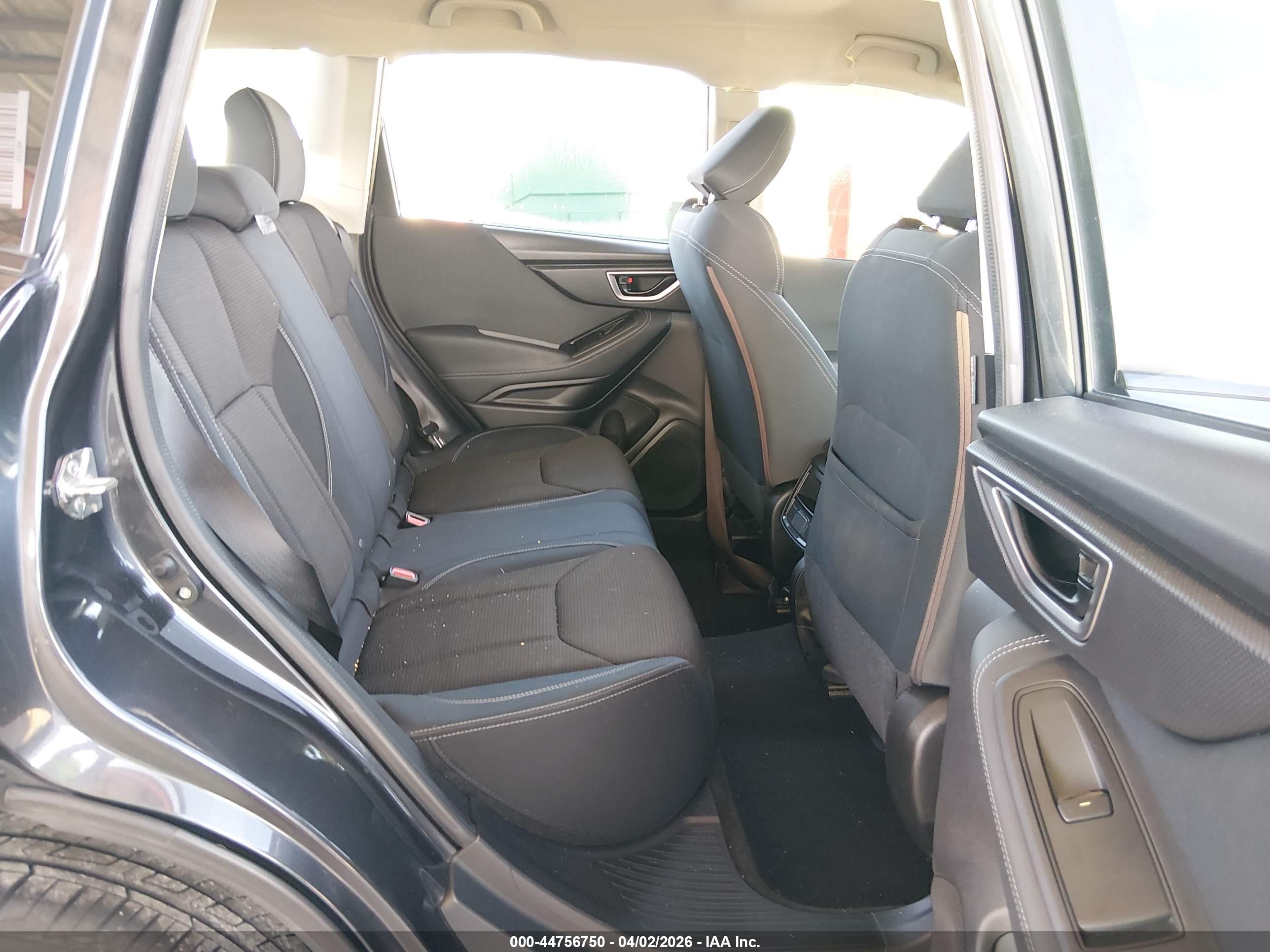 SUBARU FORESTER image 8