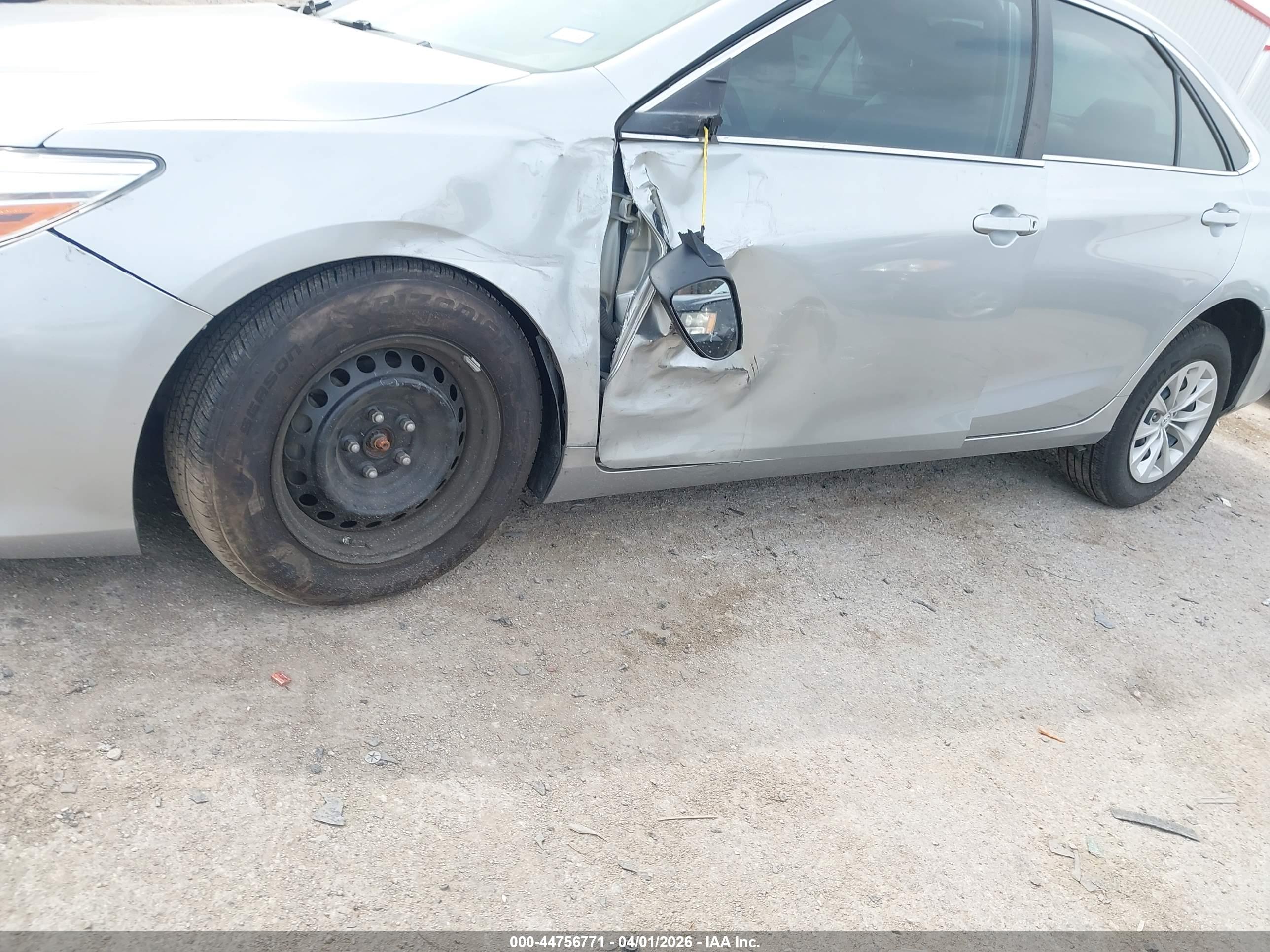 TOYOTA CAMRY image 6