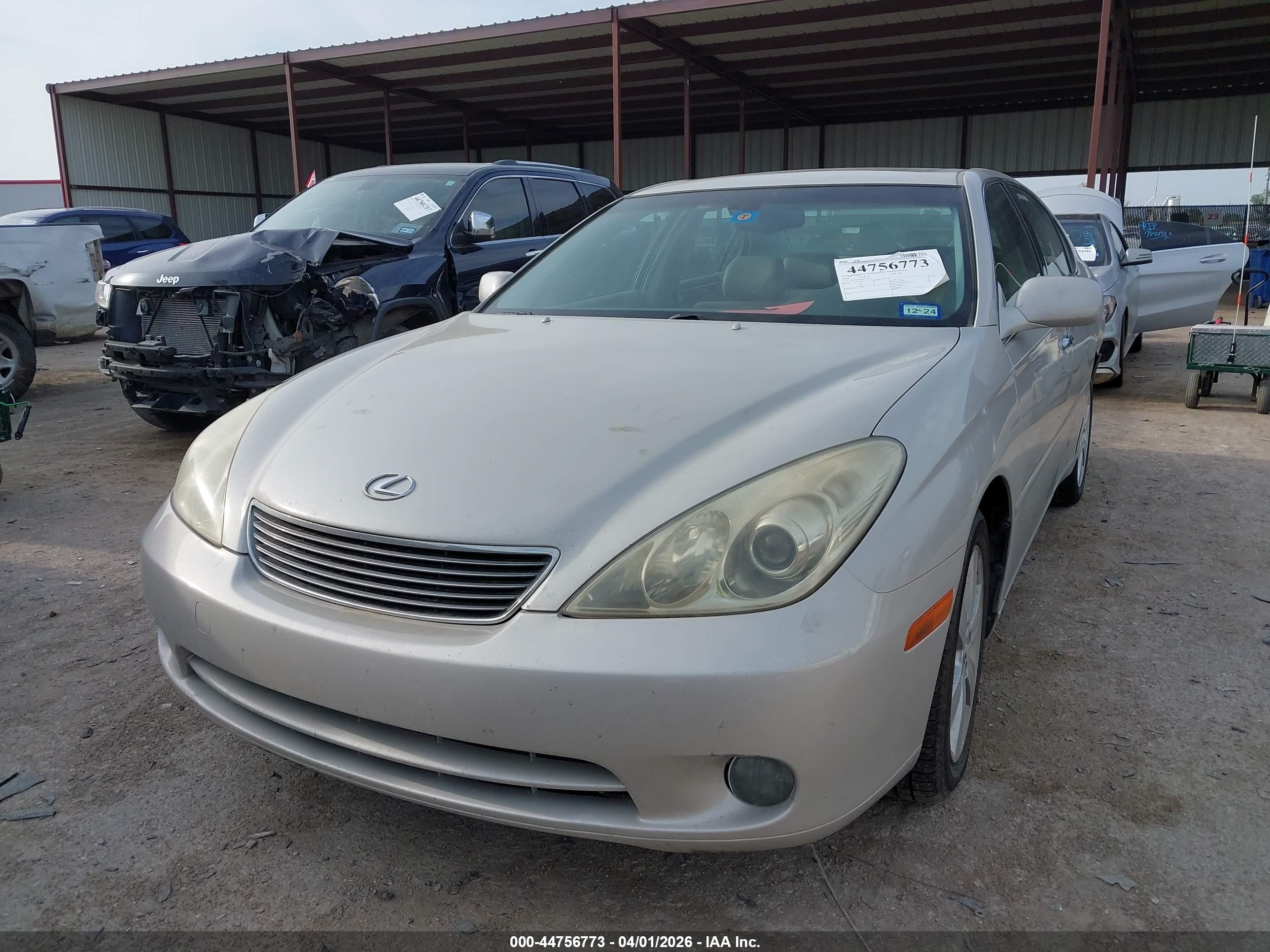 LEXUS ES image 2