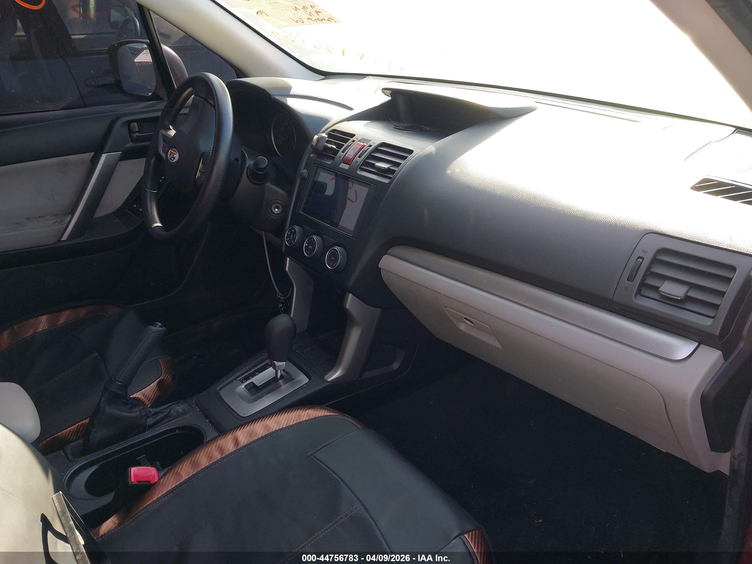 SUBARU FORESTER image 5