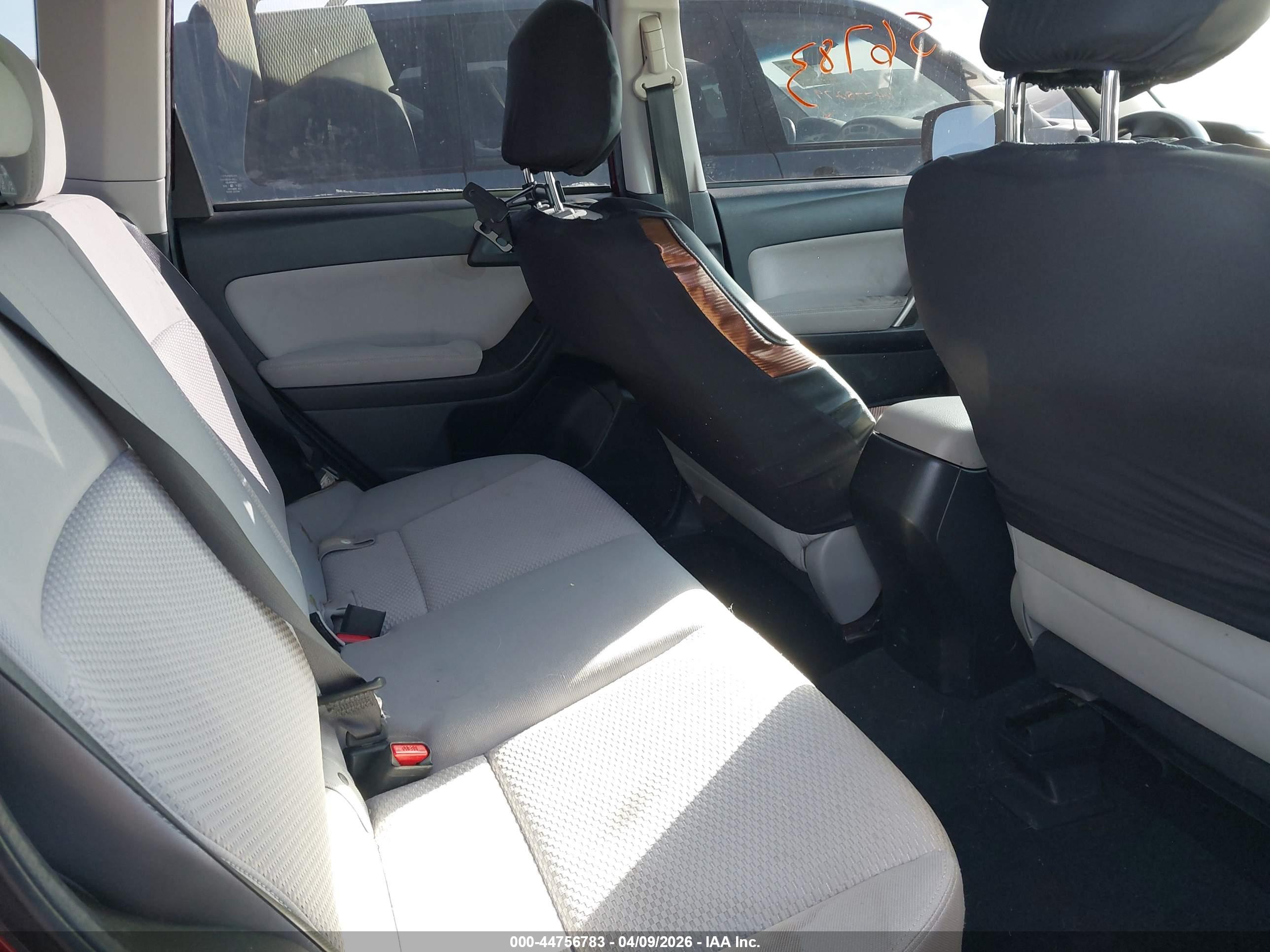 SUBARU FORESTER image 8