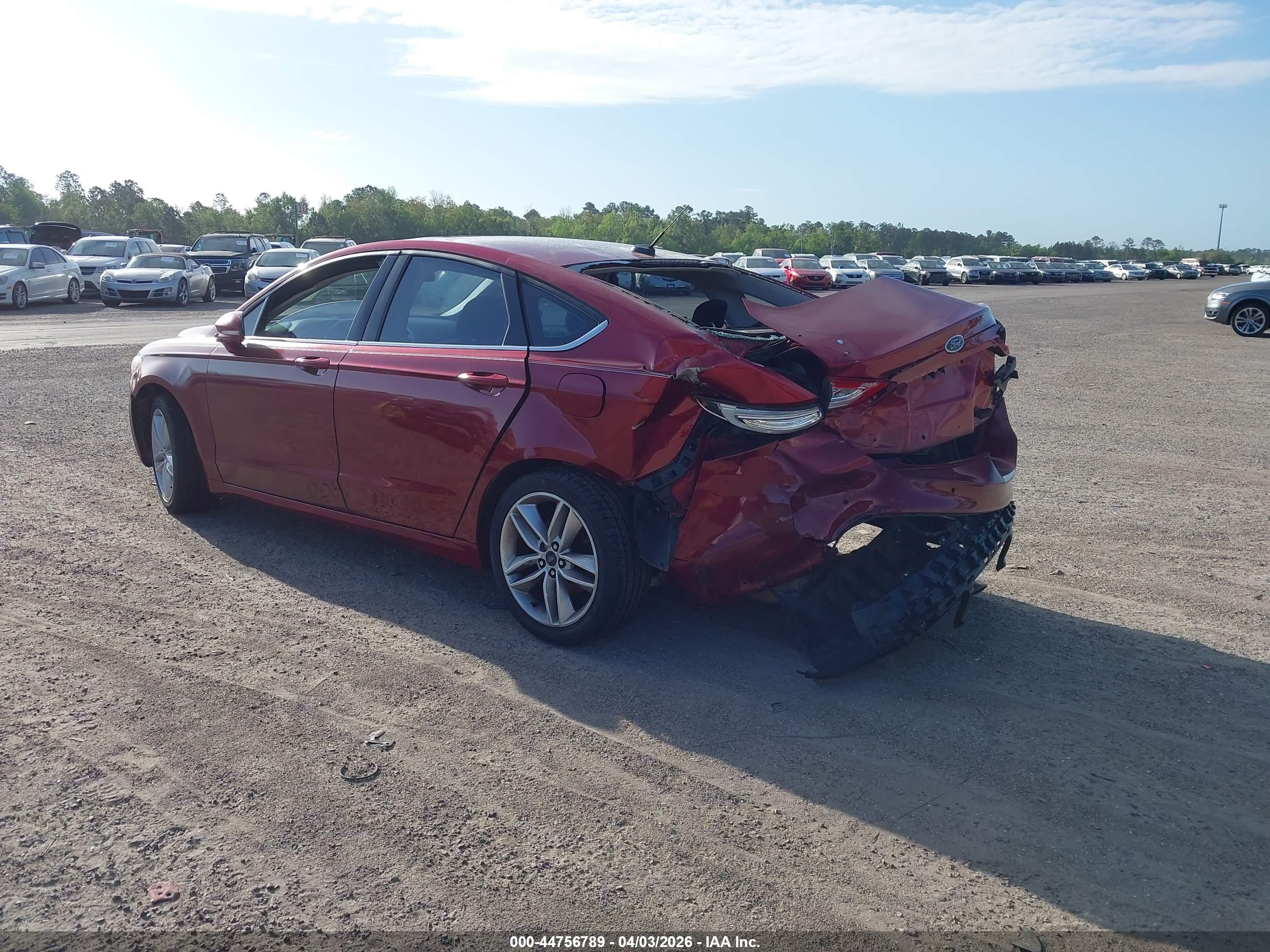 FORD FUSION image 3