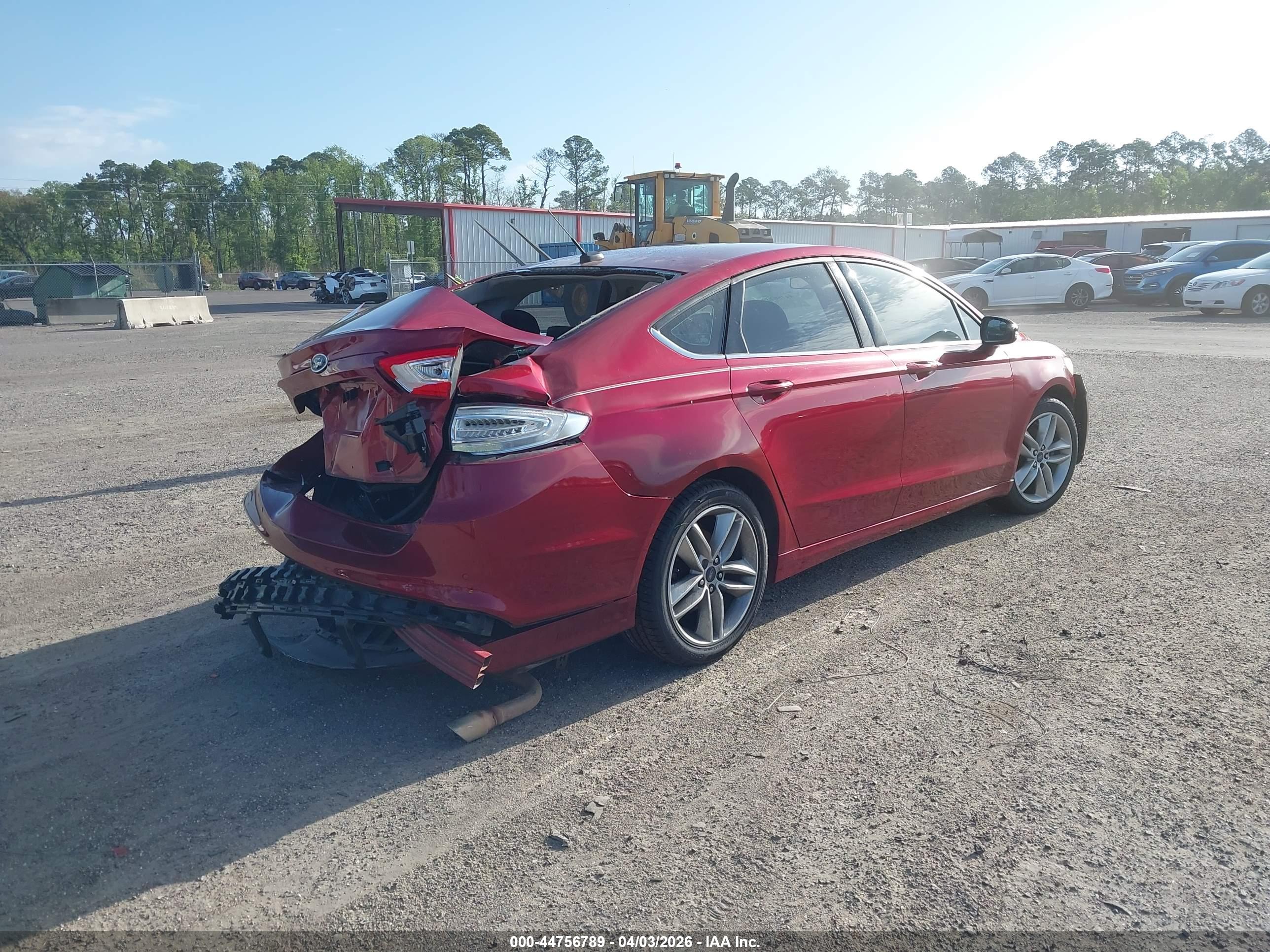 FORD FUSION image 4