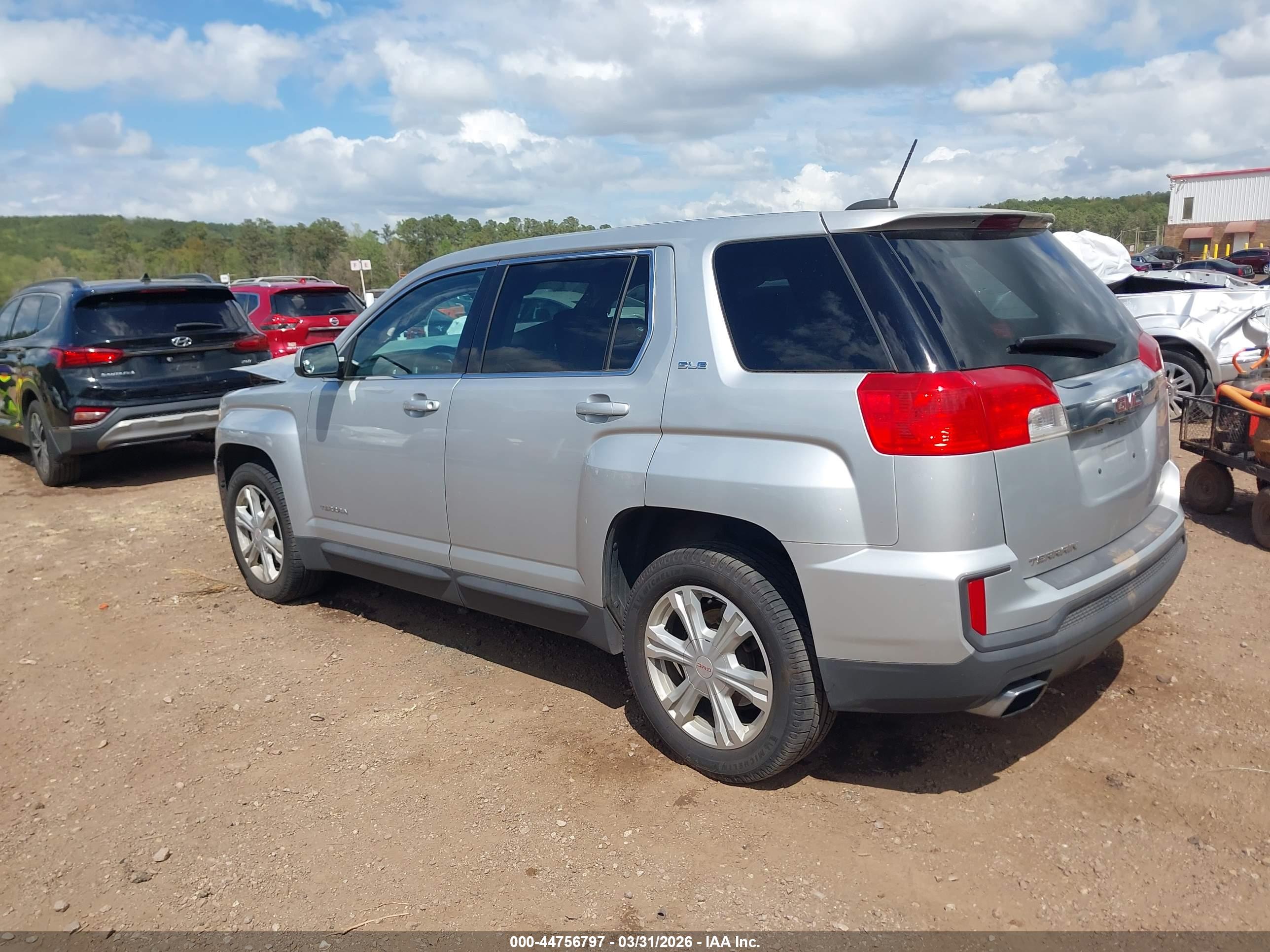 GMC TERRAIN image 3