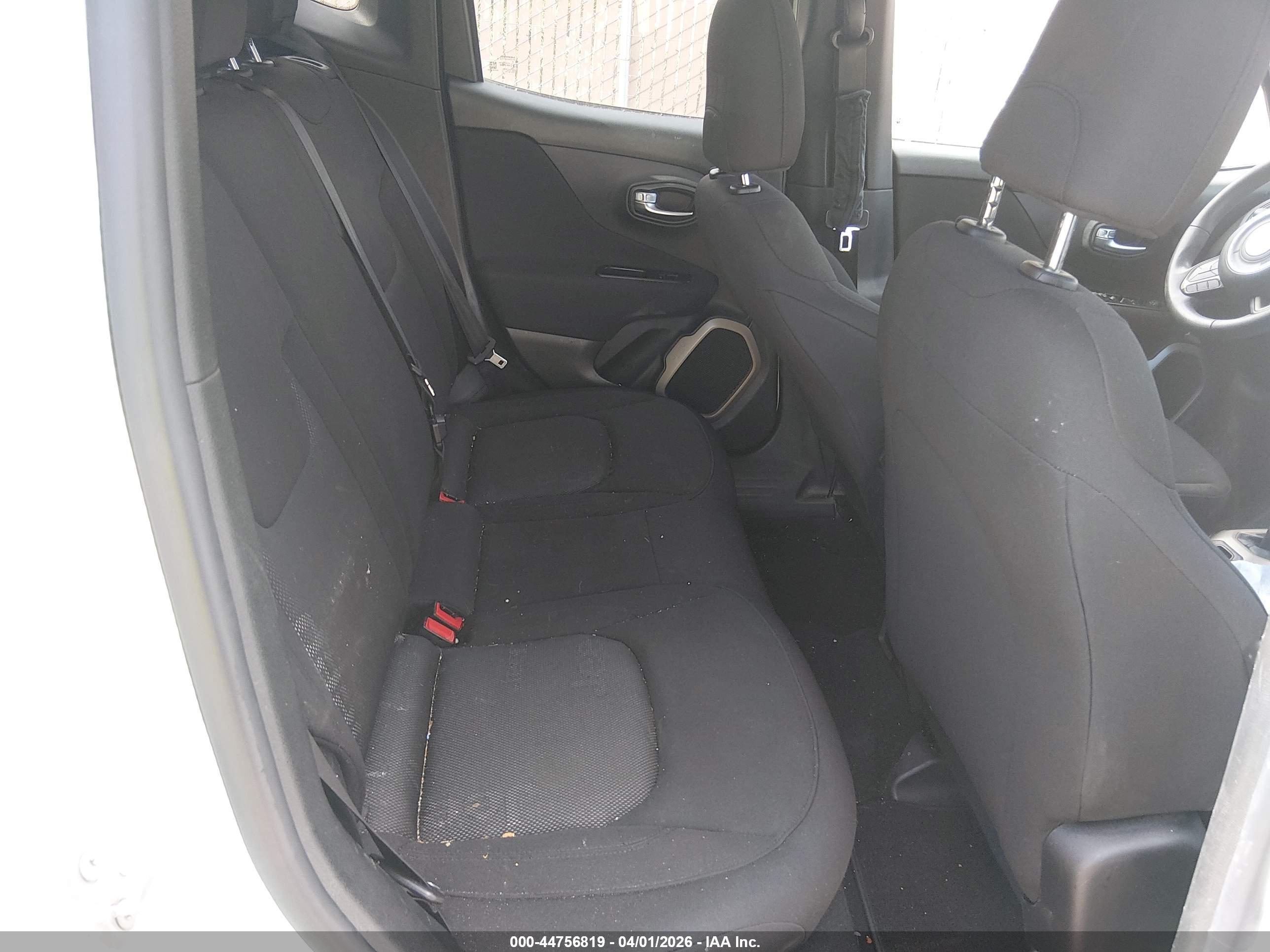 JEEP RENEGADE image 8