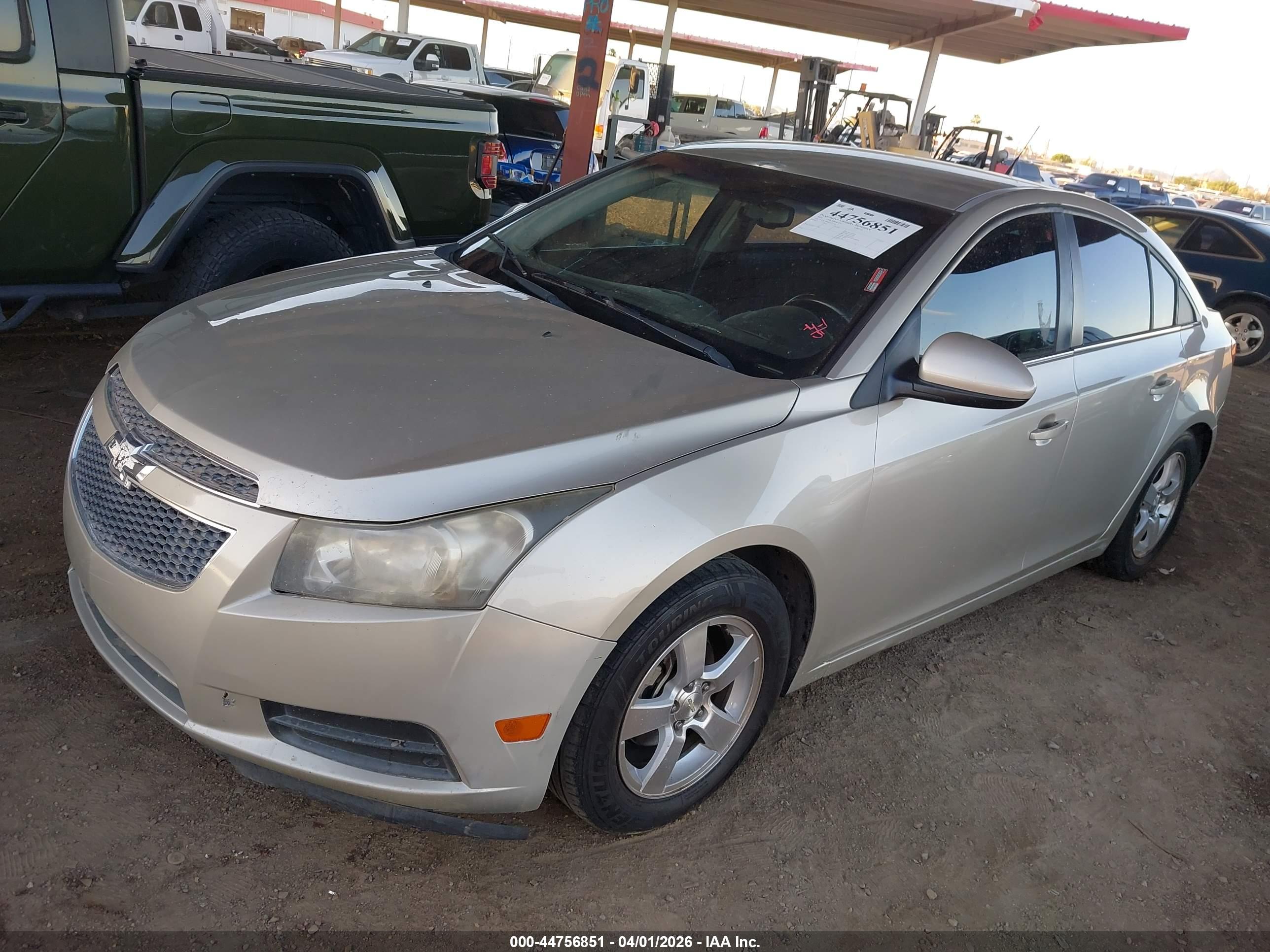 CHEVROLET CRUZE image 2