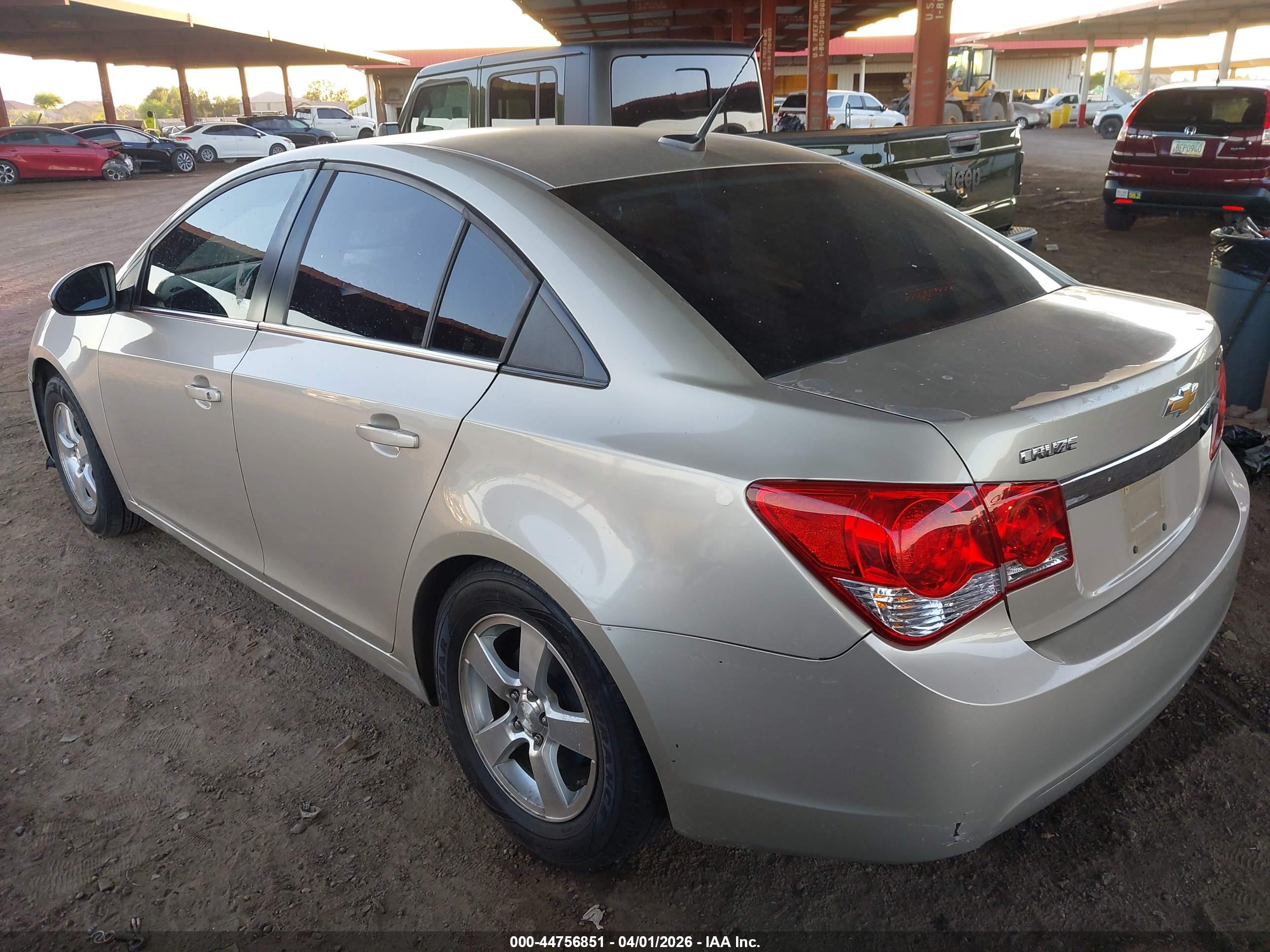 CHEVROLET CRUZE image 3
