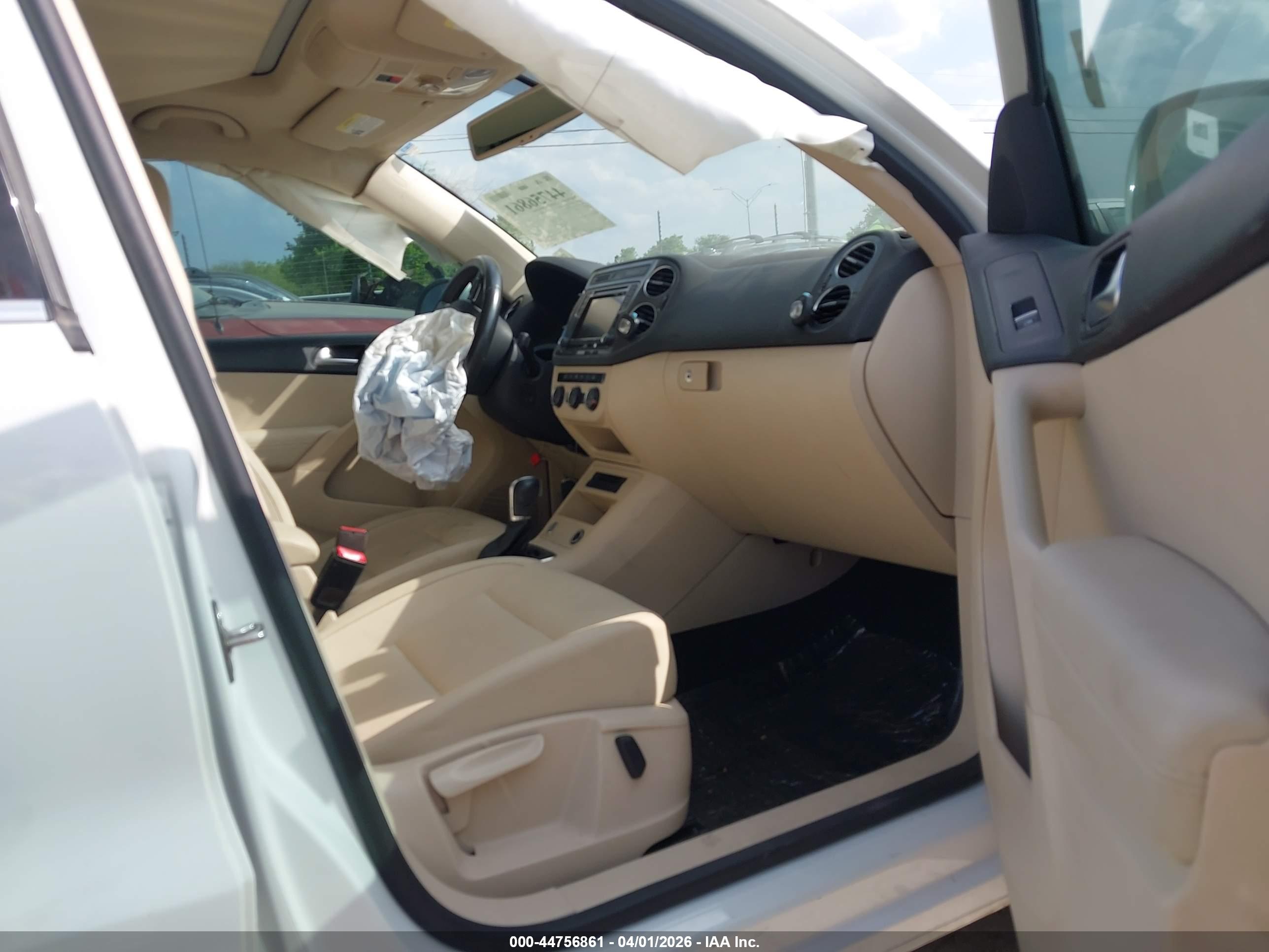VOLKSWAGEN TIGUAN image 5