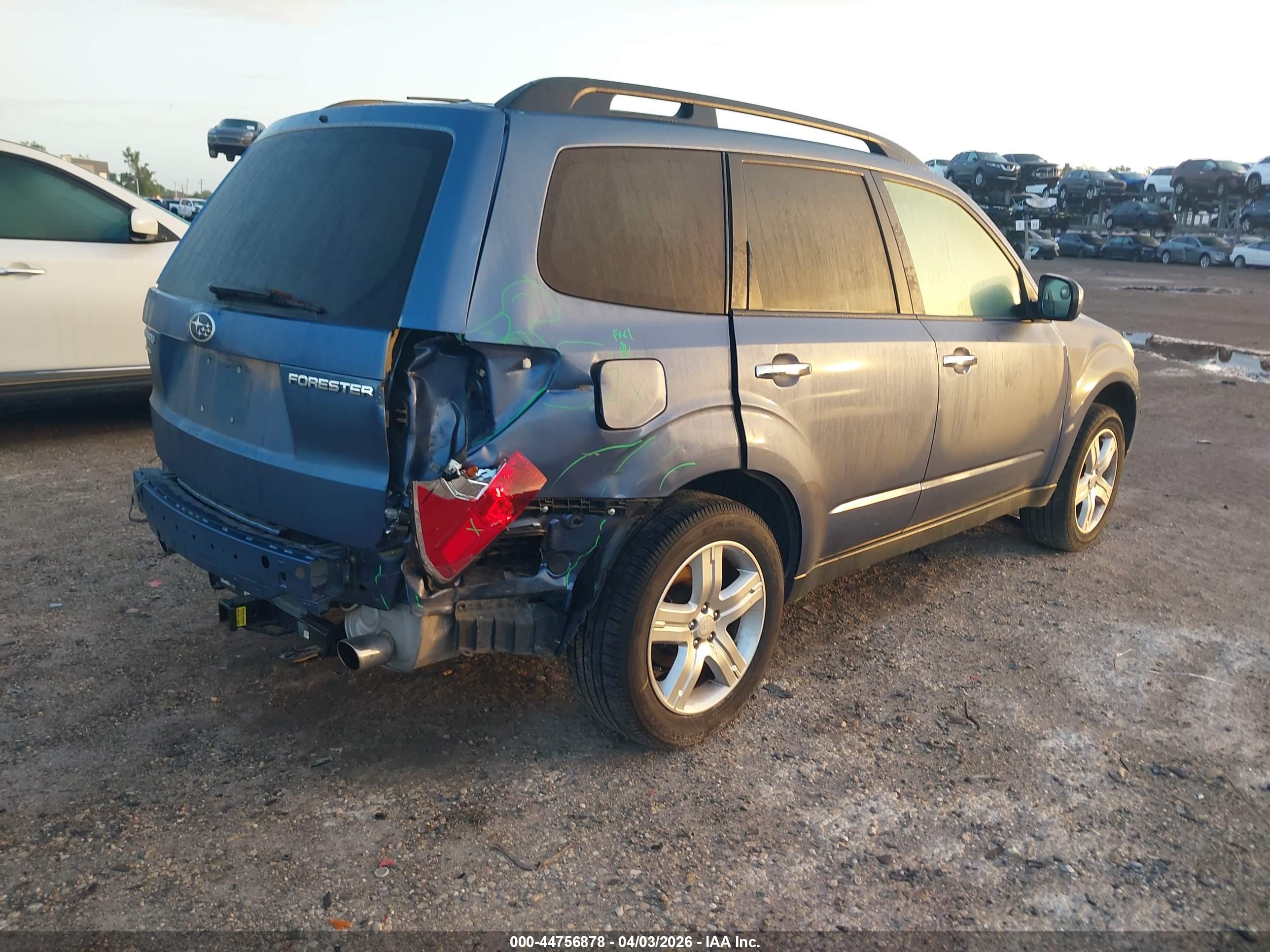 SUBARU FORESTER image 4