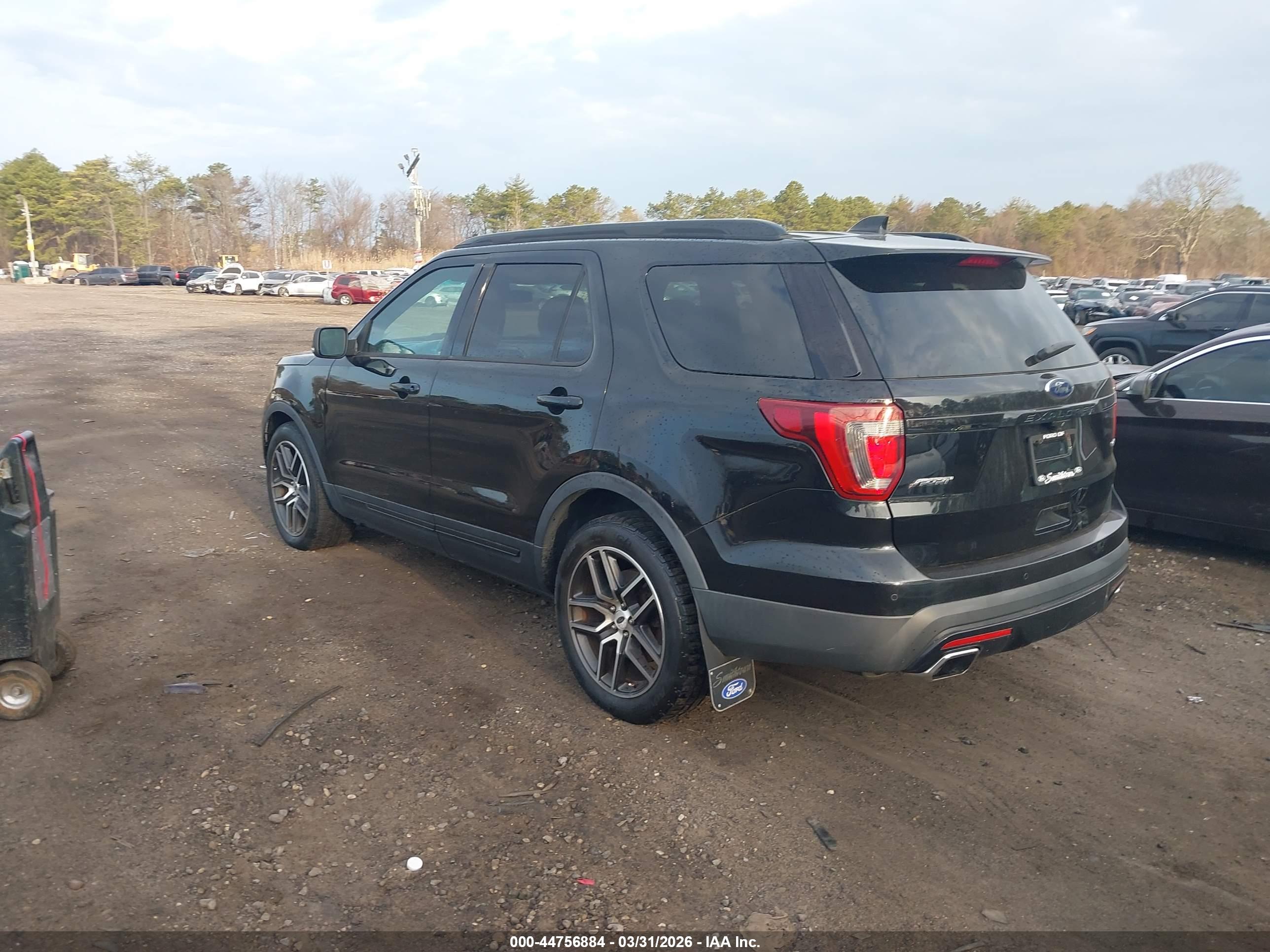 FORD EXPLORER image 3
