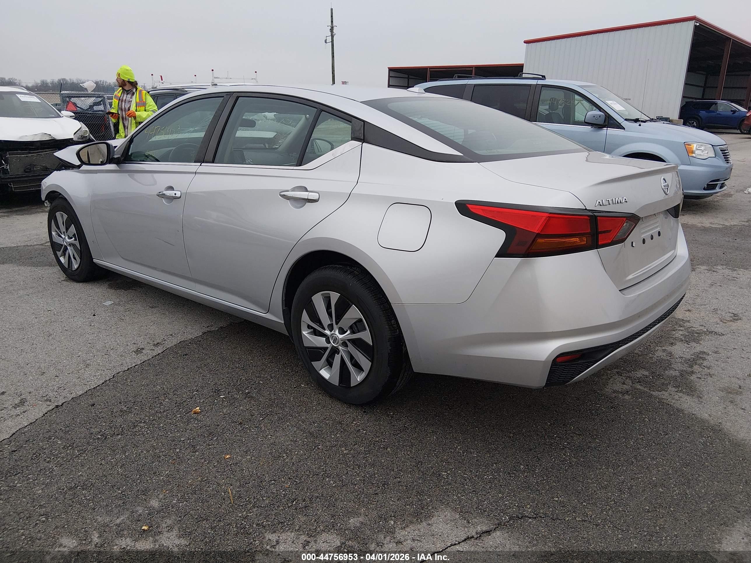 NISSAN ALTIMA image 3