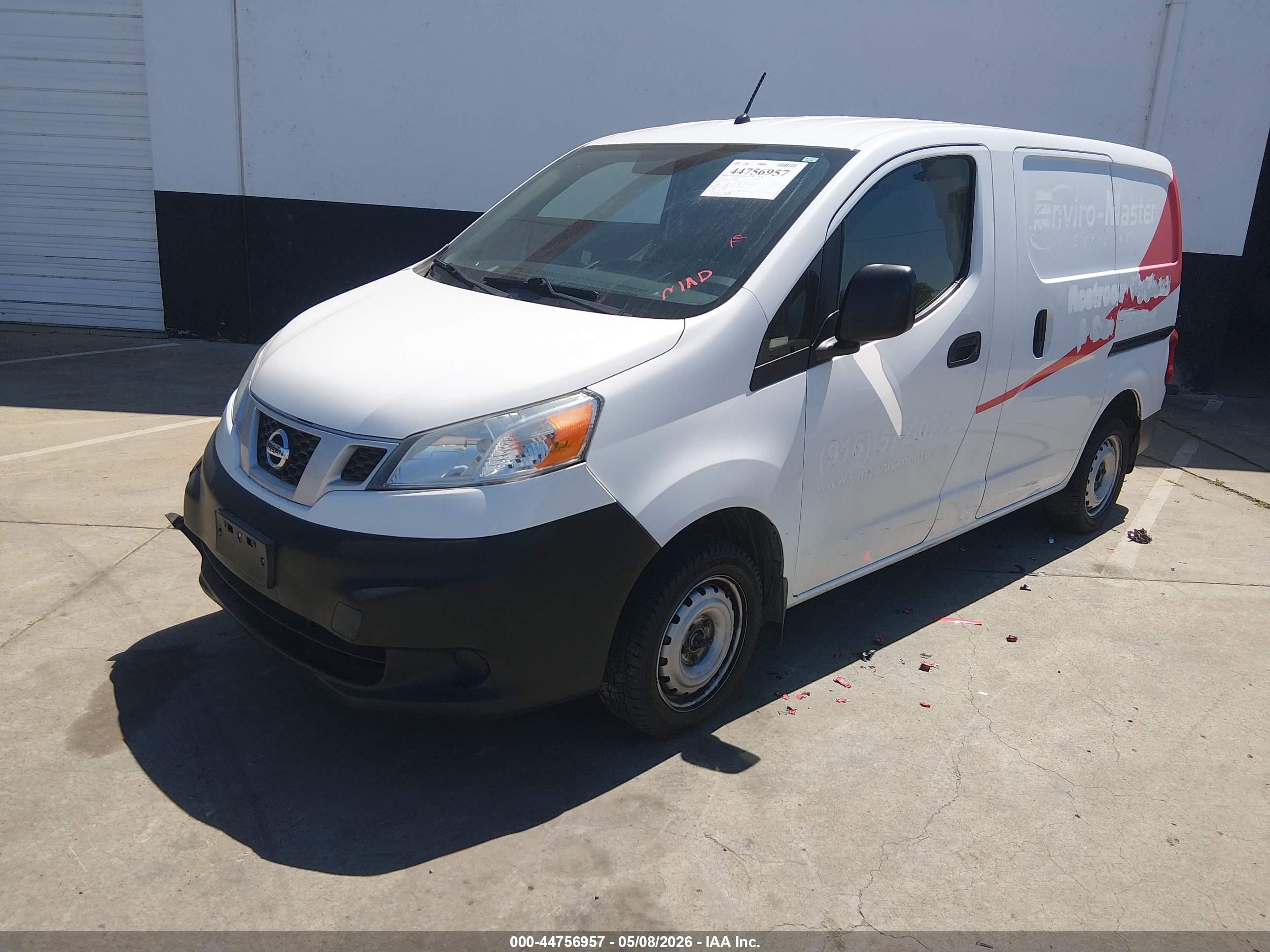NISSAN NV200 image 2