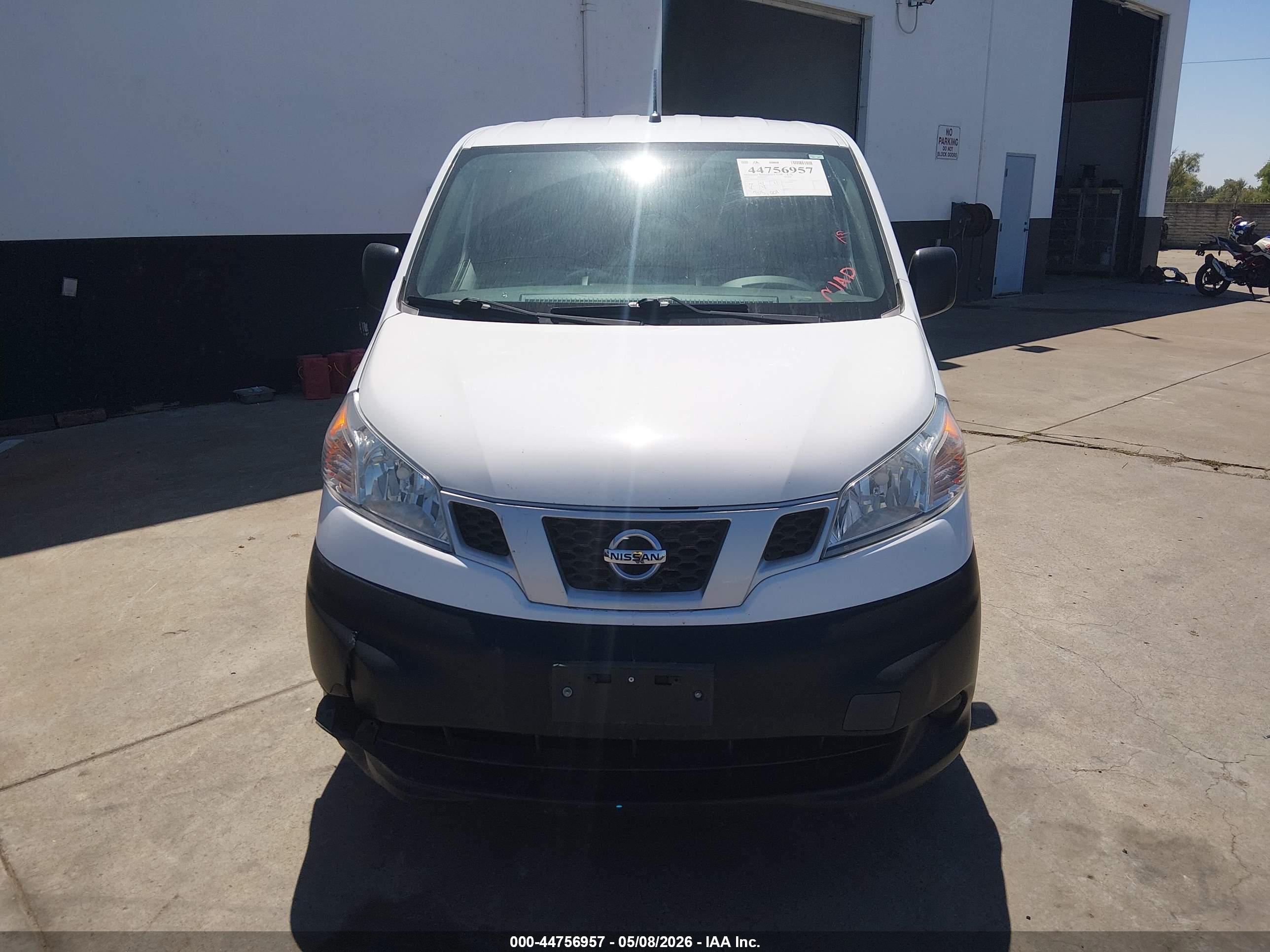 NISSAN NV200 image 6