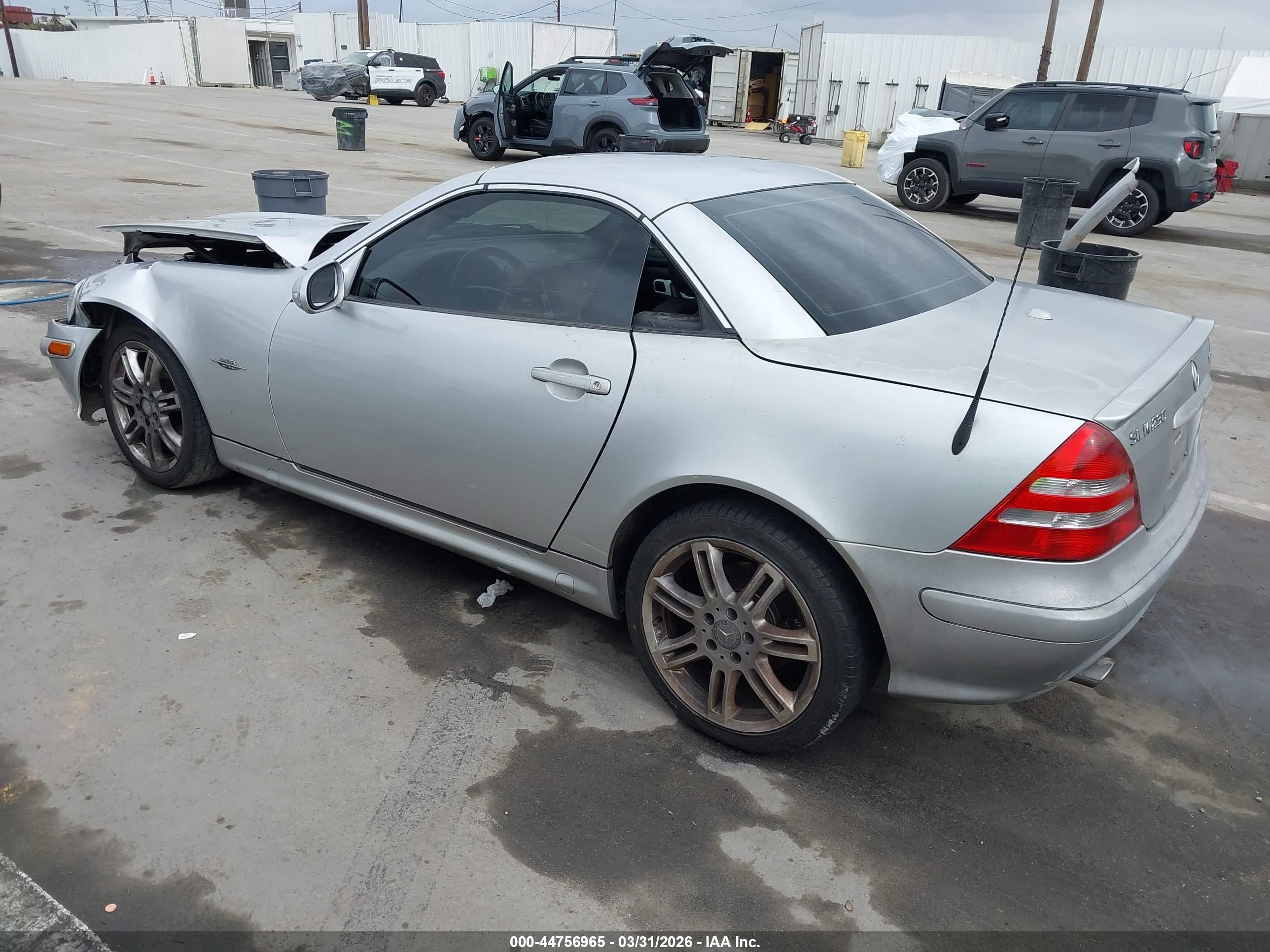 MERCEDES-BENZ SLK image 3
