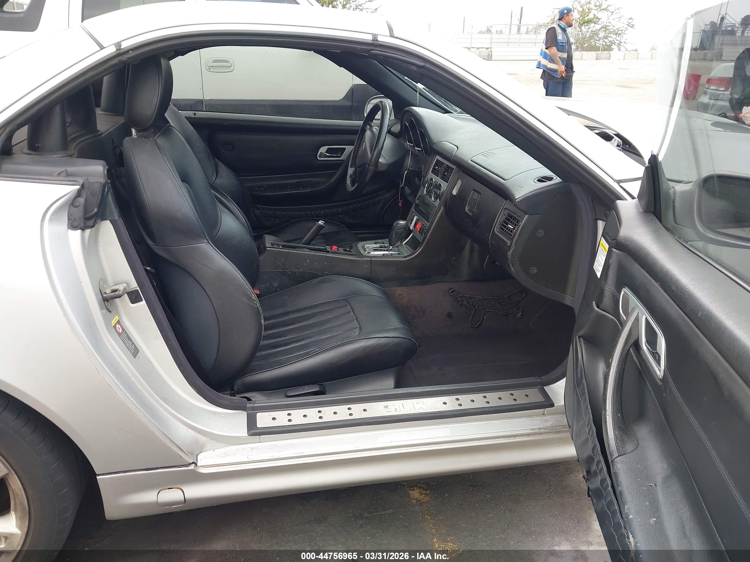 MERCEDES-BENZ SLK image 5