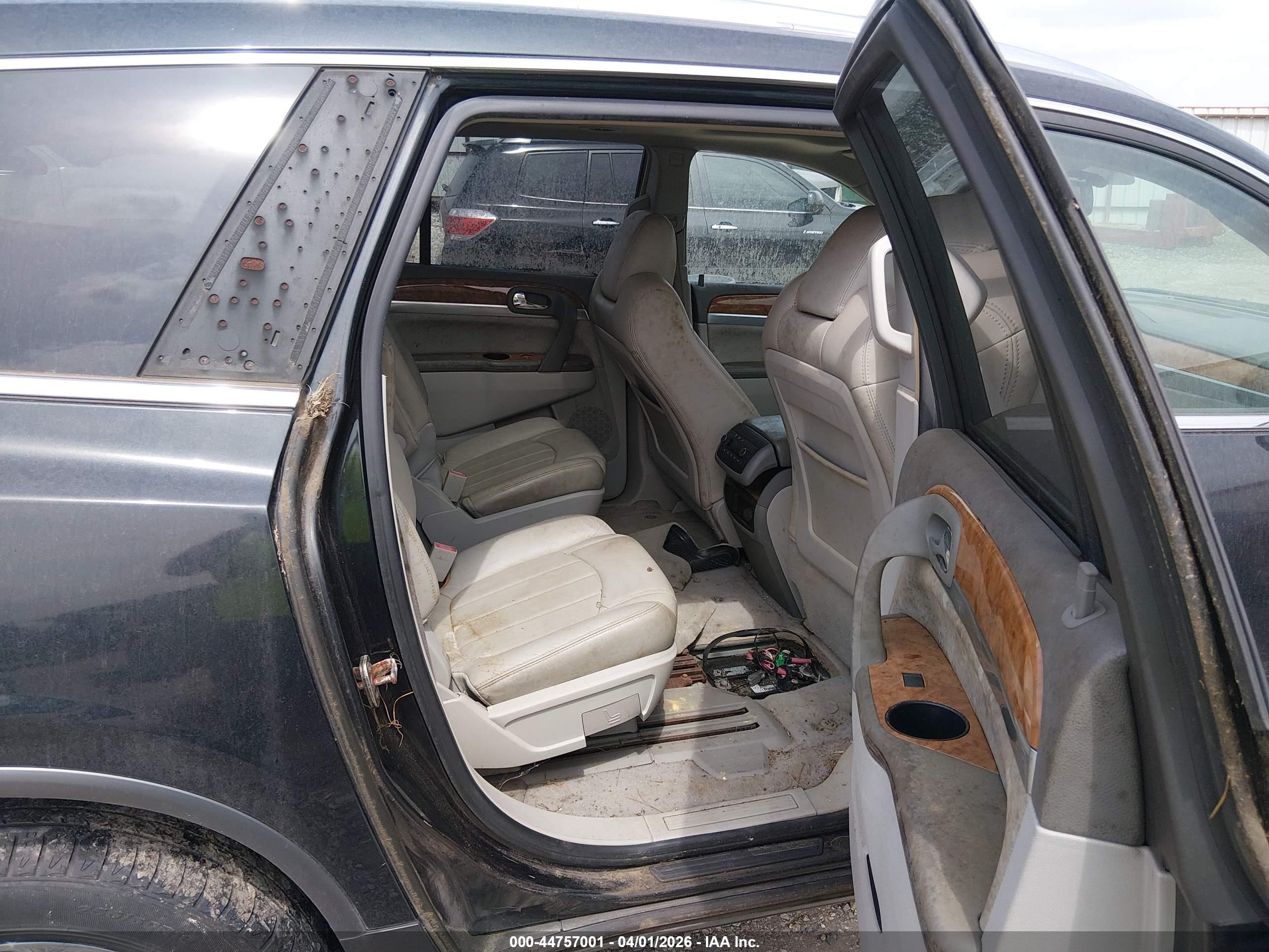 BUICK ENCLAVE image 8