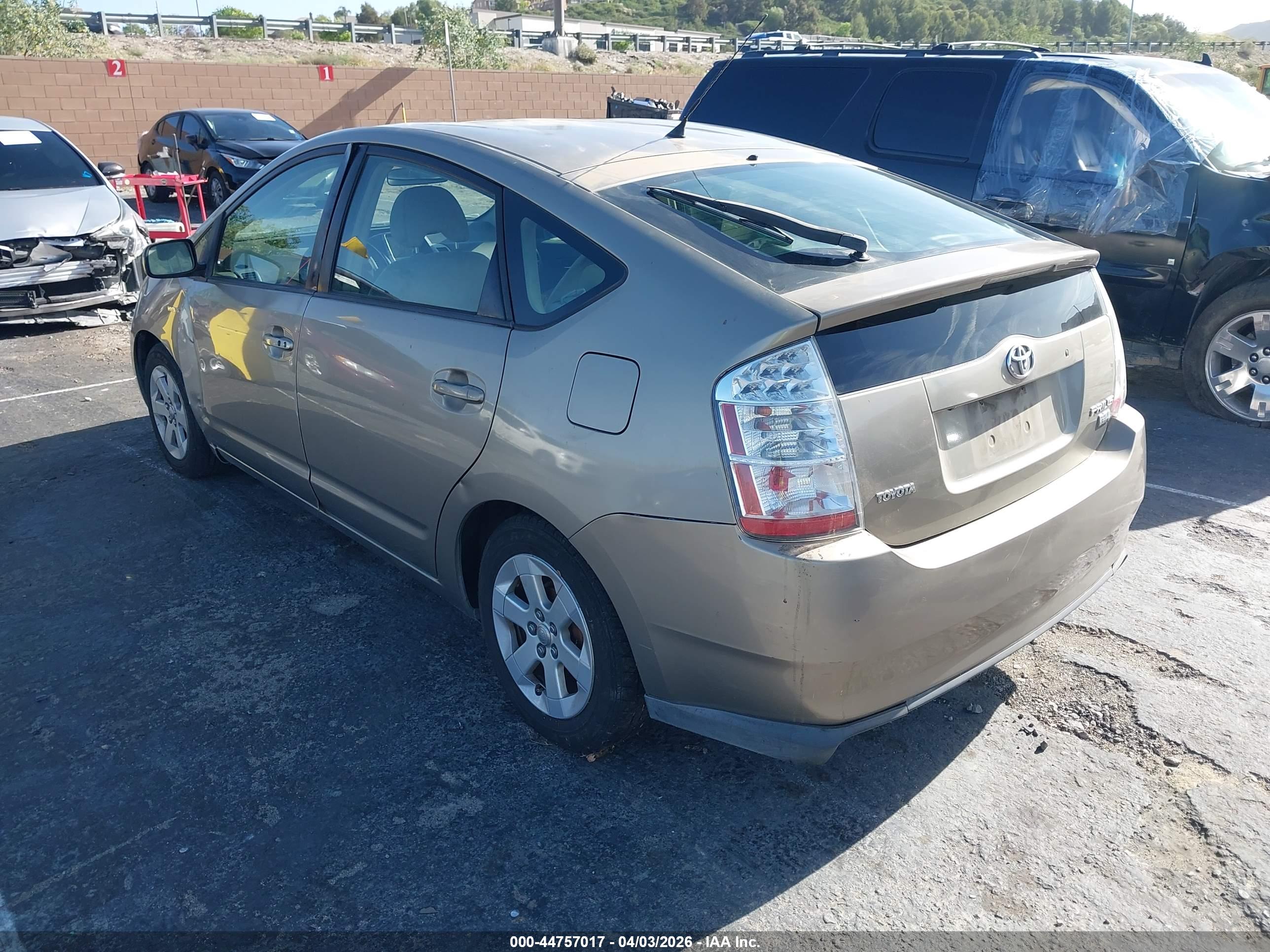 TOYOTA PRIUS image 3