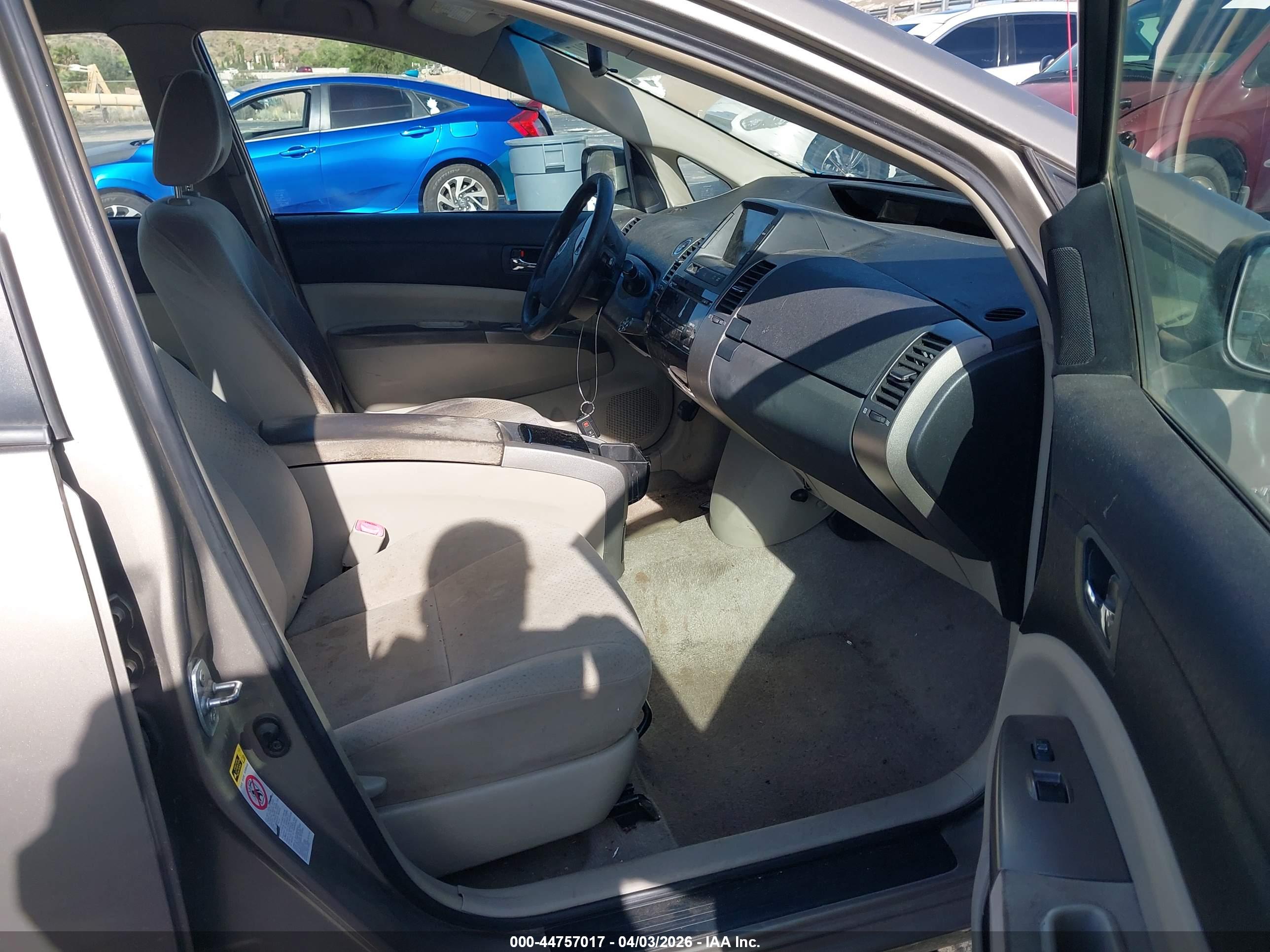 TOYOTA PRIUS image 5