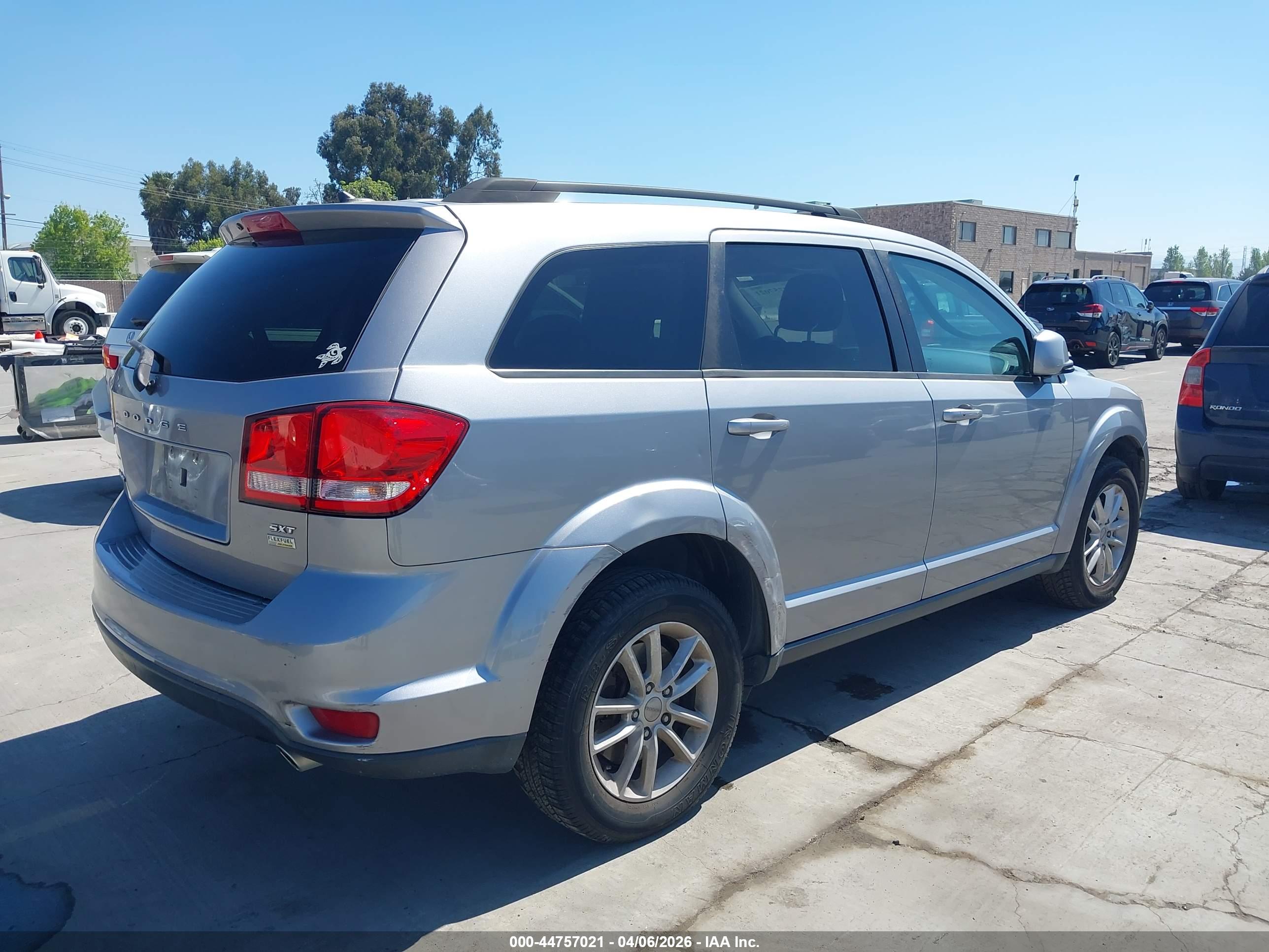 DODGE JOURNEY image 4