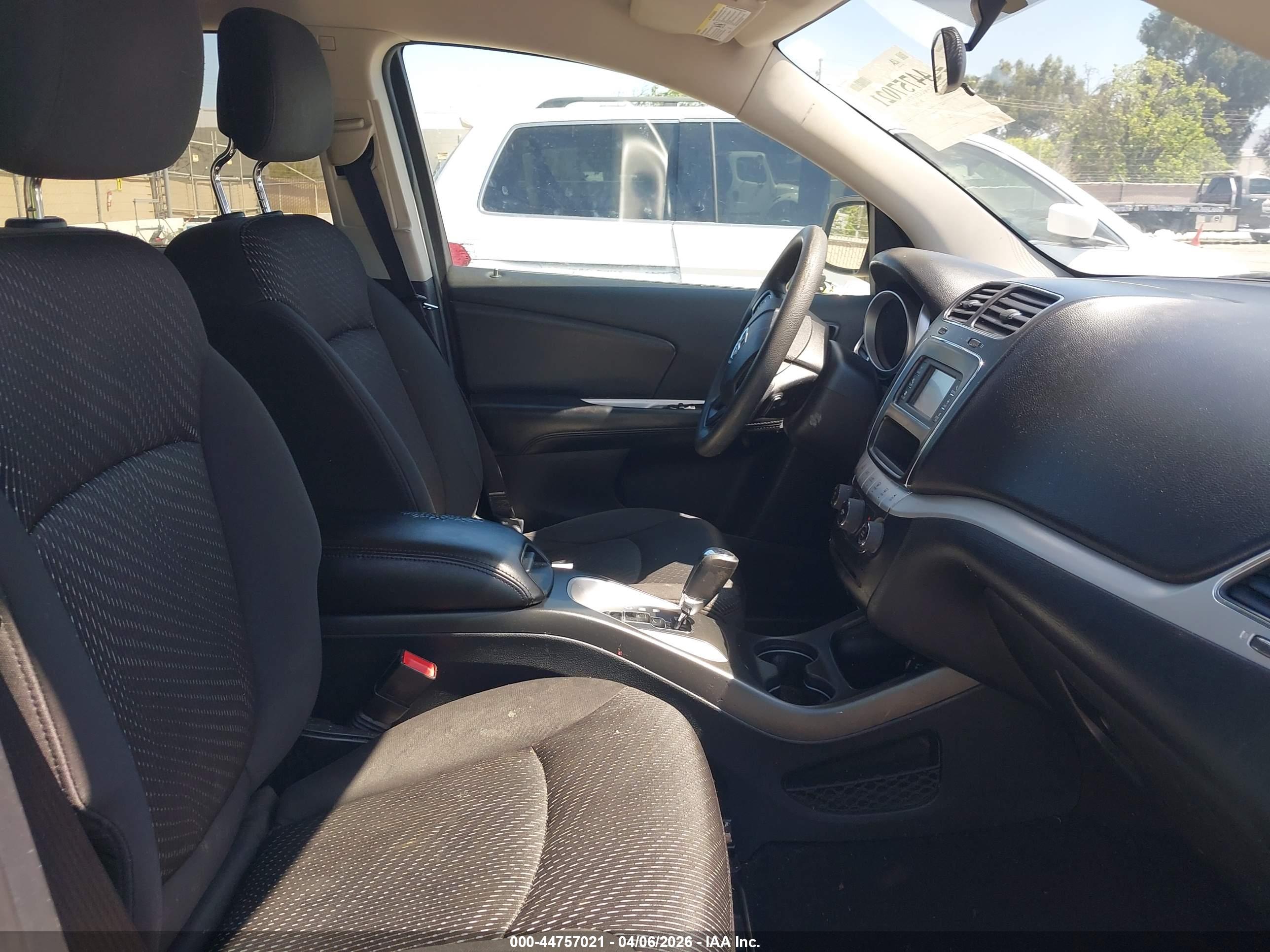 DODGE JOURNEY image 5