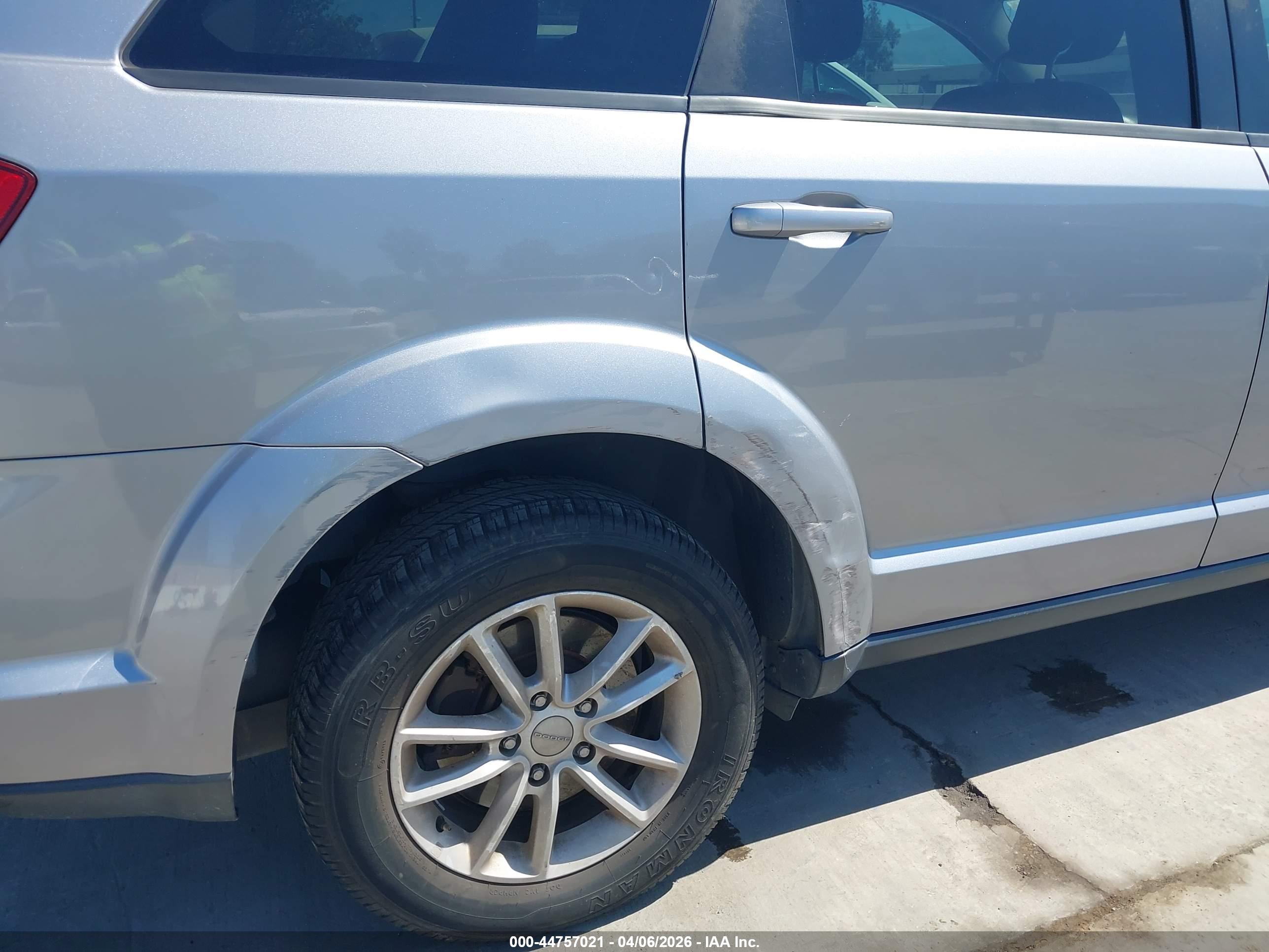 DODGE JOURNEY image 6