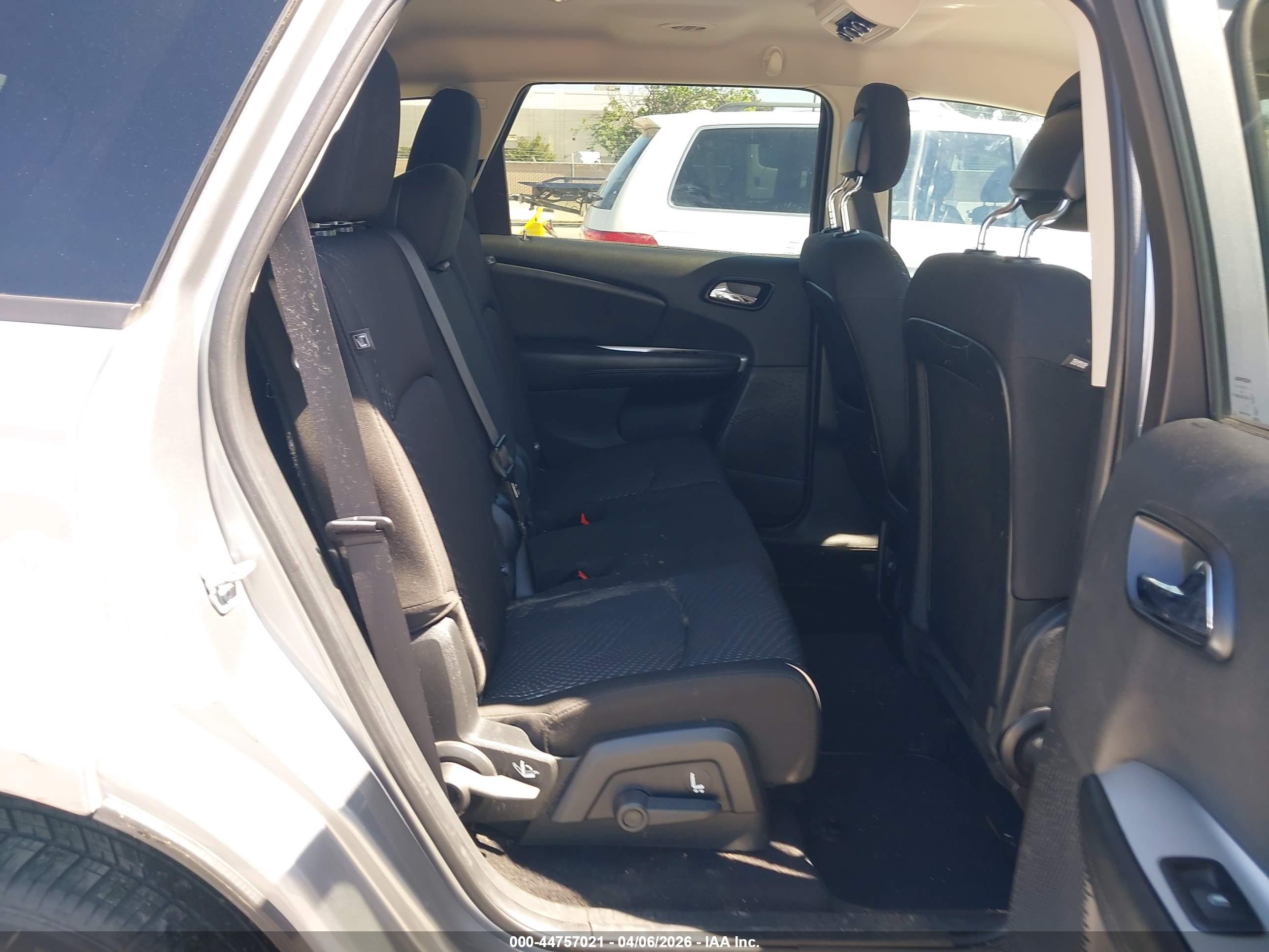 DODGE JOURNEY image 8