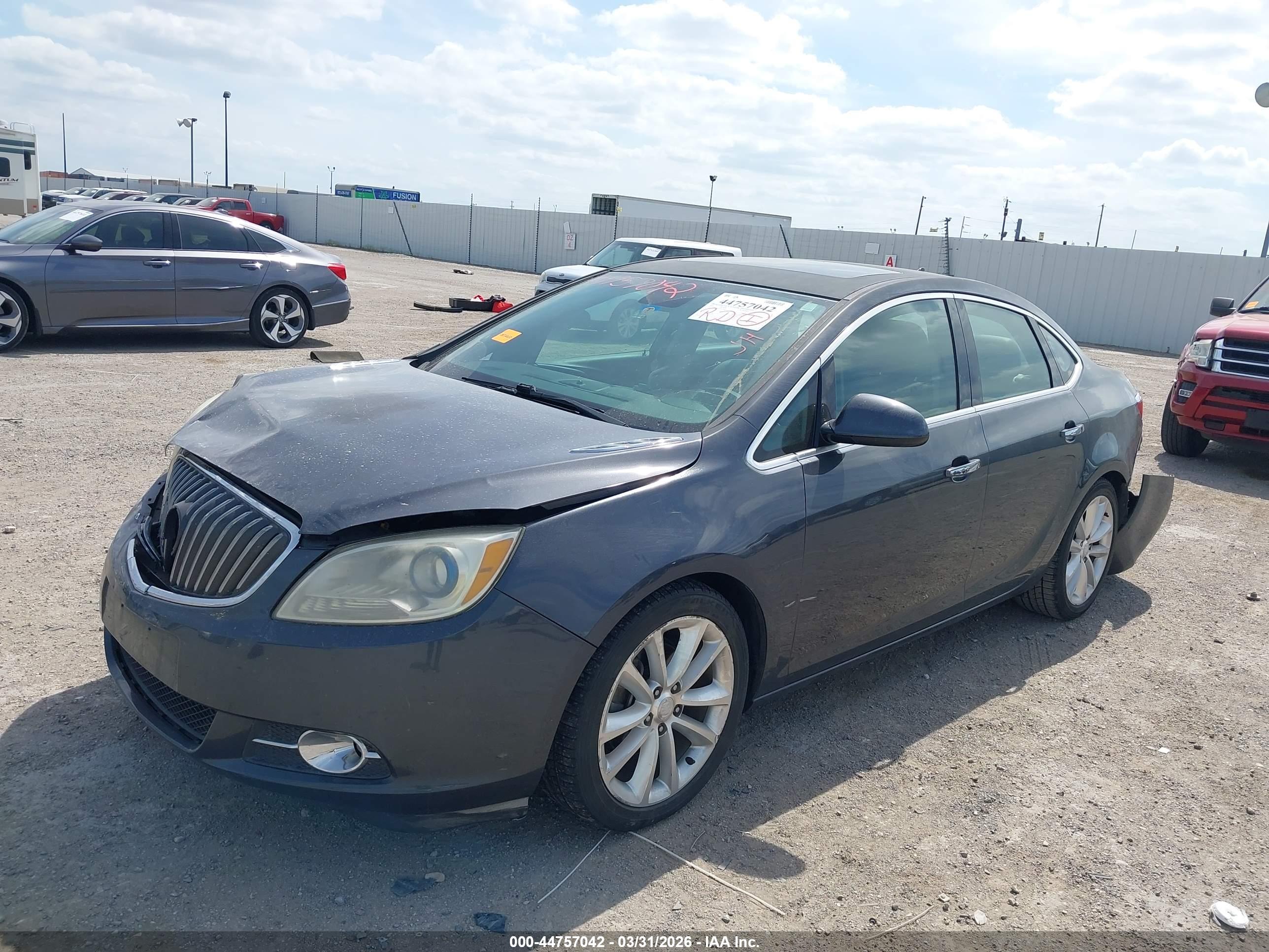 BUICK VERANO image 2