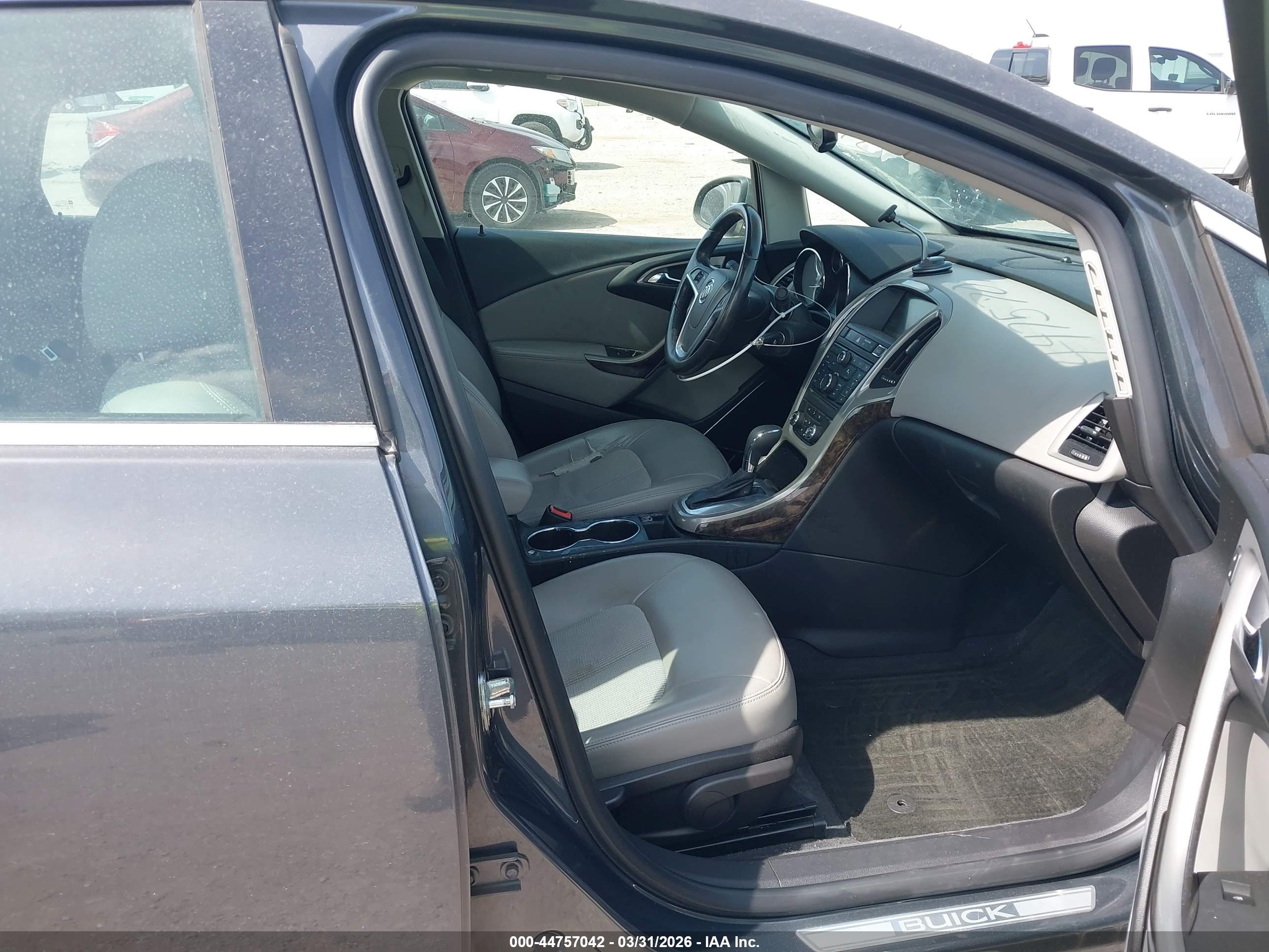 BUICK VERANO image 5