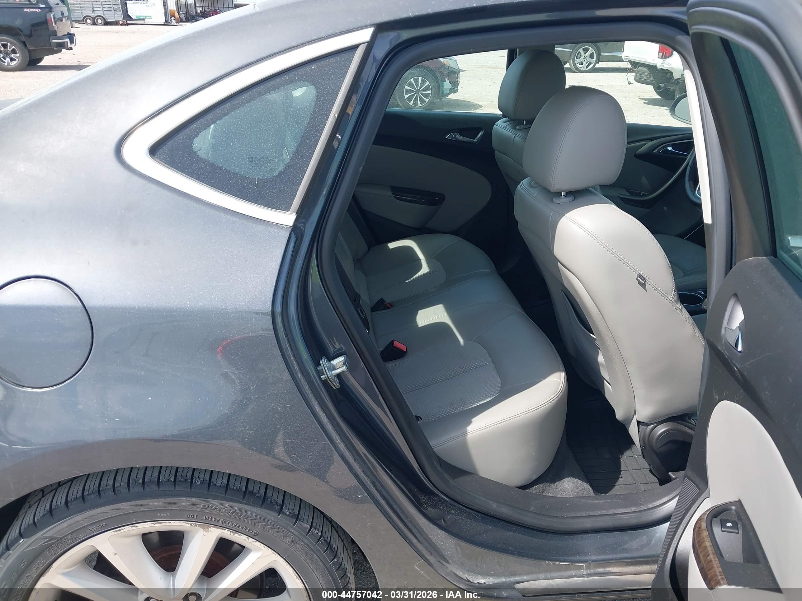 BUICK VERANO image 8
