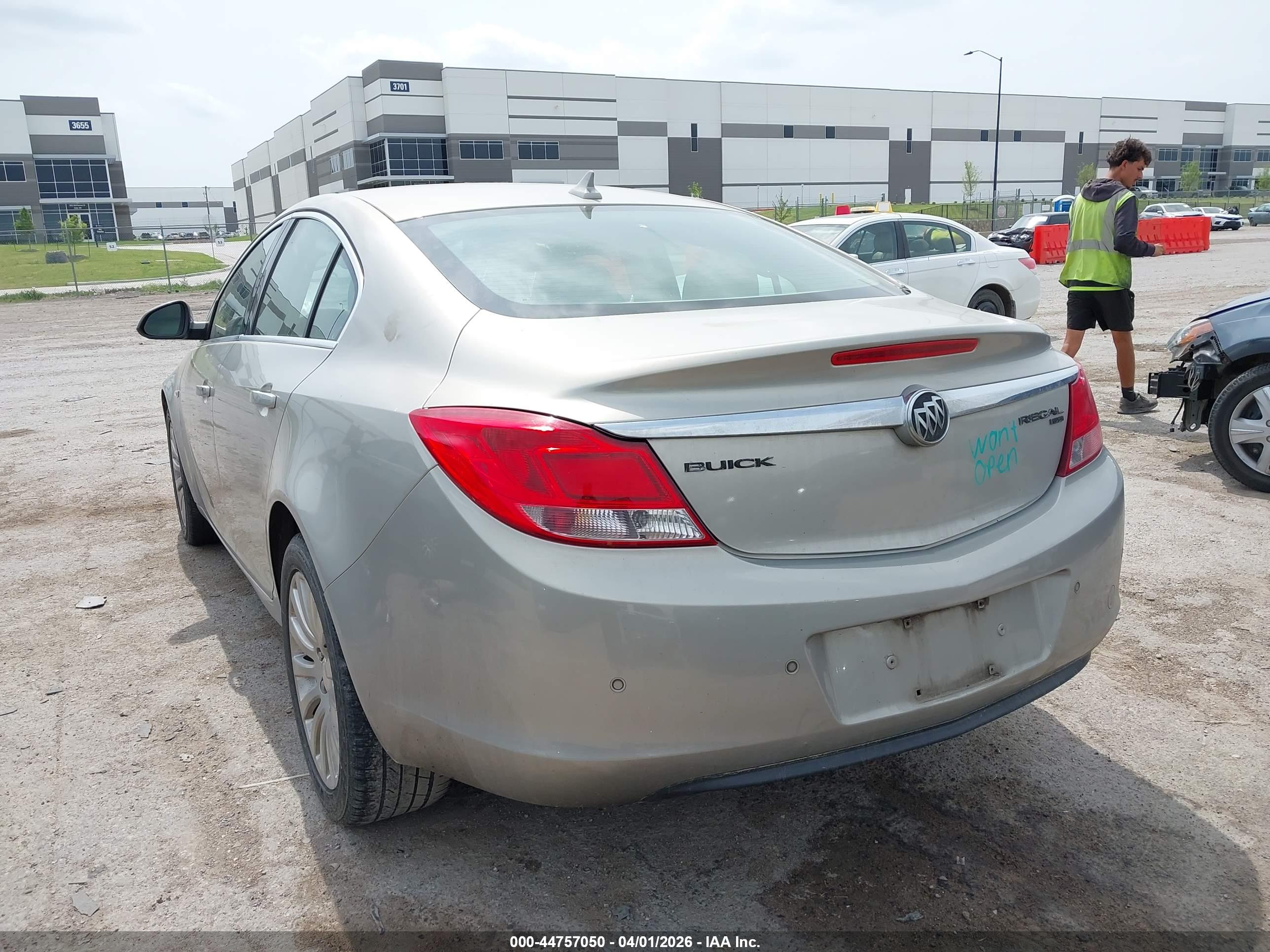 BUICK REGAL image 3