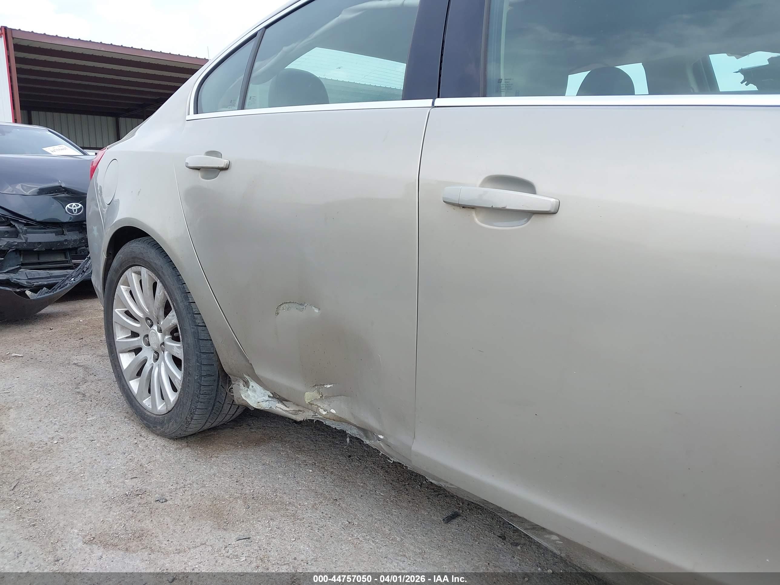 BUICK REGAL image 6