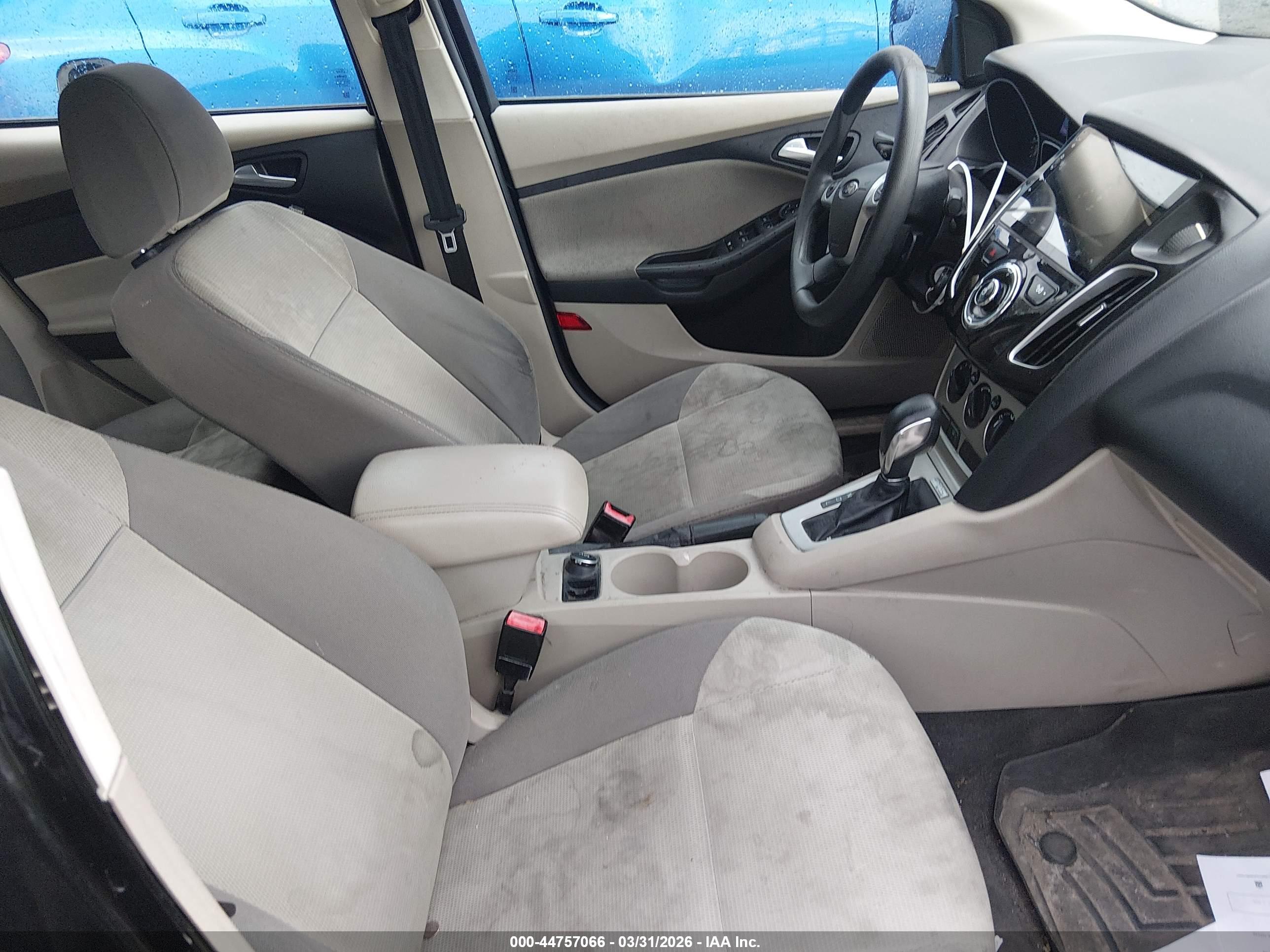FORD FOCUS image 5