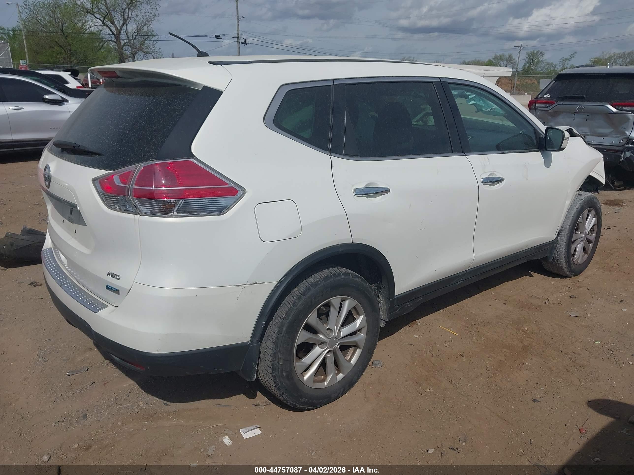 NISSAN ROGUE image 4