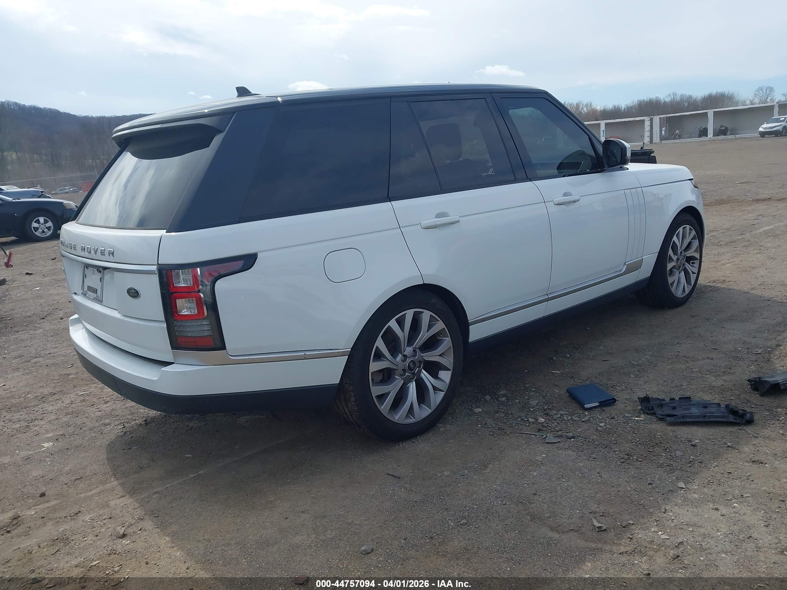 LAND ROVER image 4