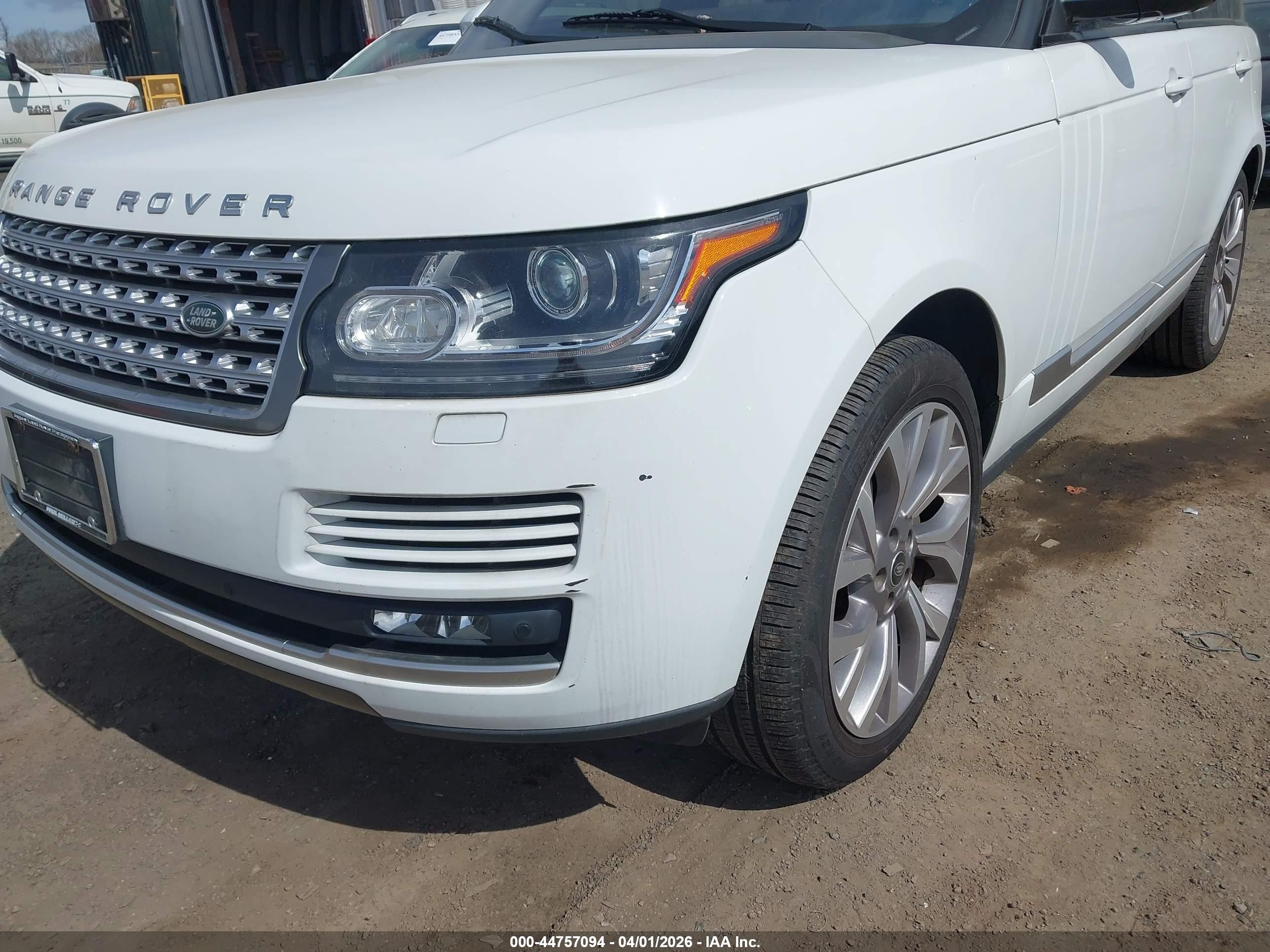 LAND ROVER image 6