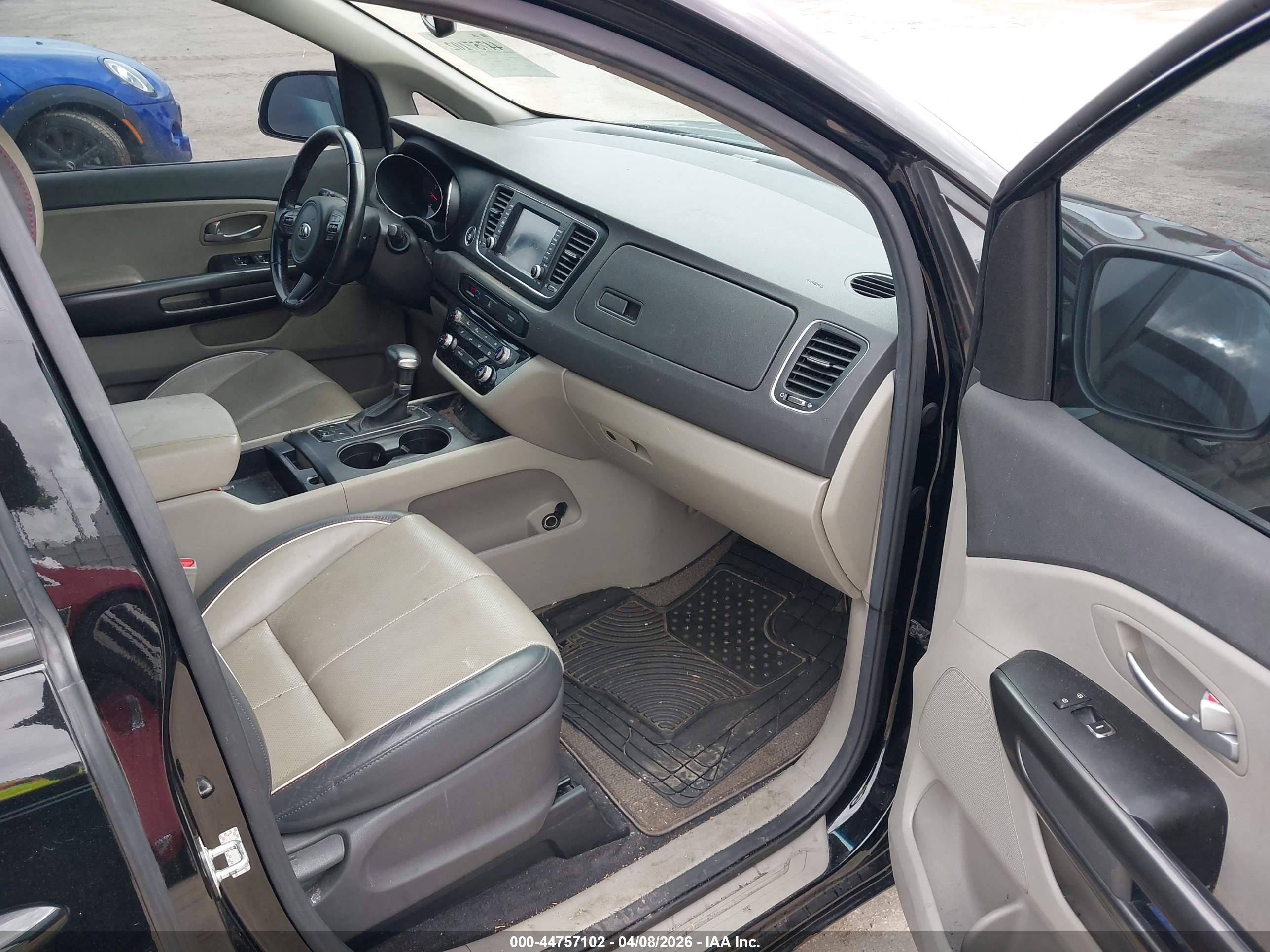 KIA SEDONA image 5