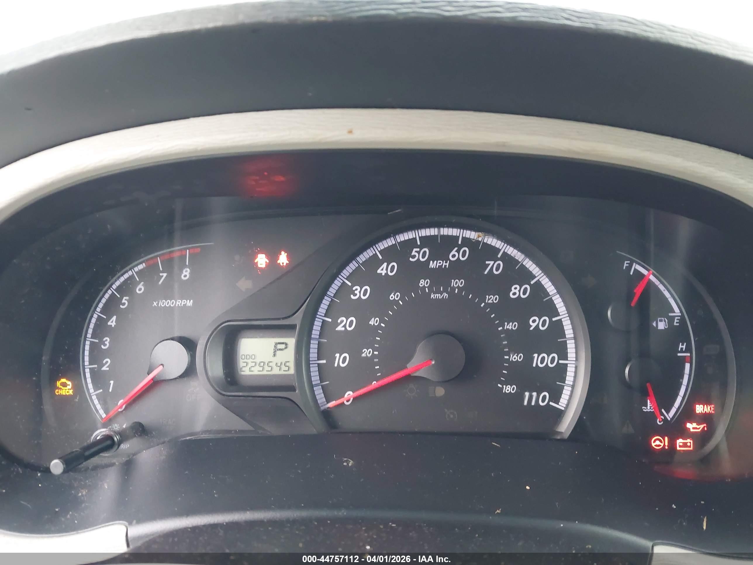 TOYOTA SIENNA image 7
