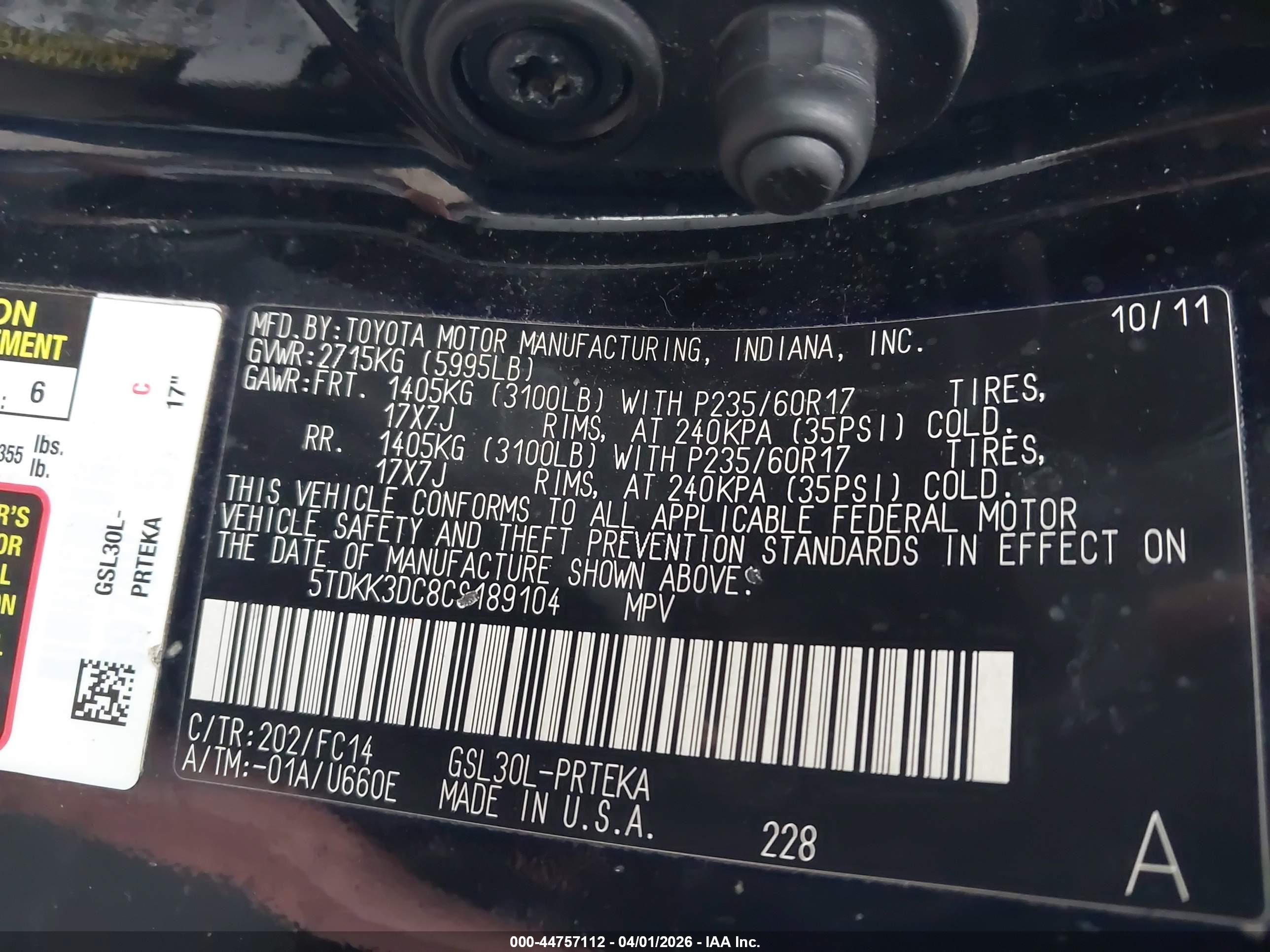 TOYOTA SIENNA image 9