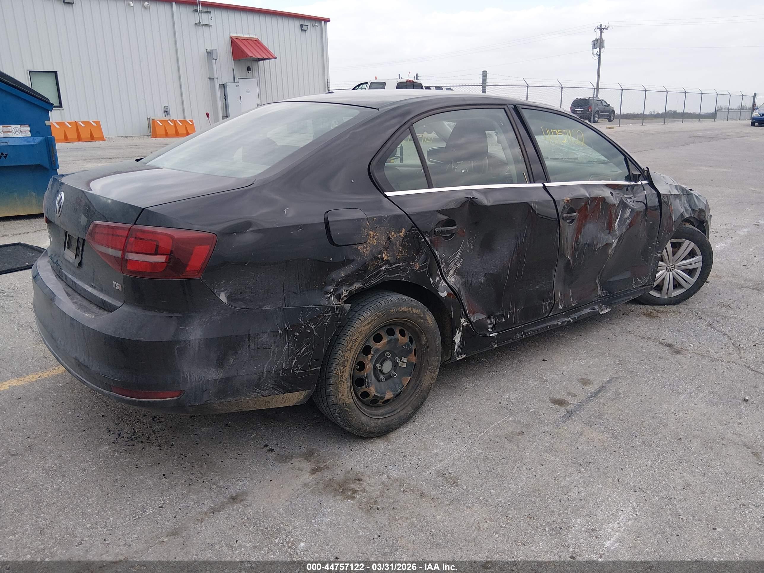 VOLKSWAGEN JETTA image 4