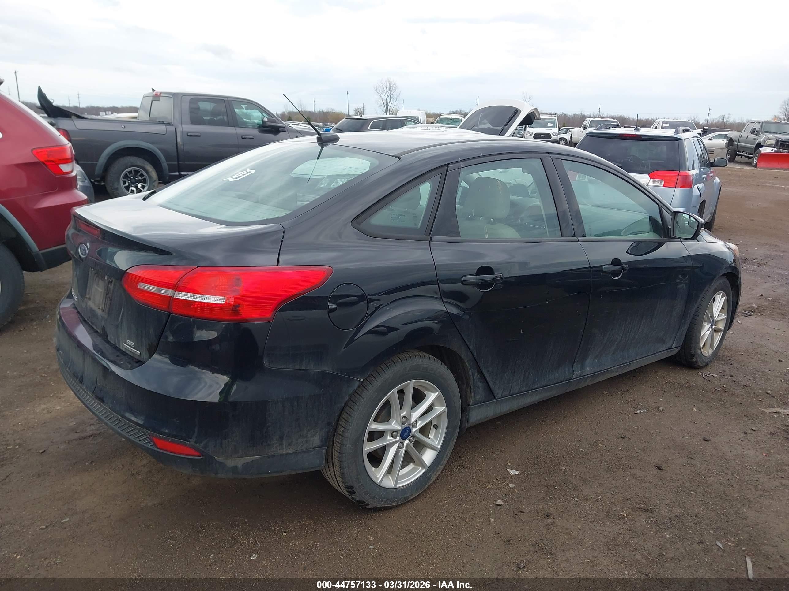 FORD FOCUS image 4