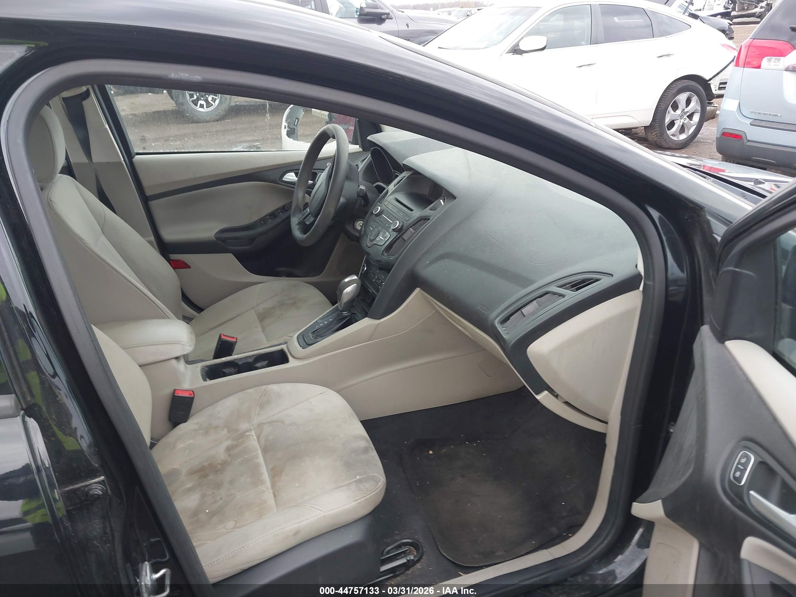 FORD FOCUS image 5