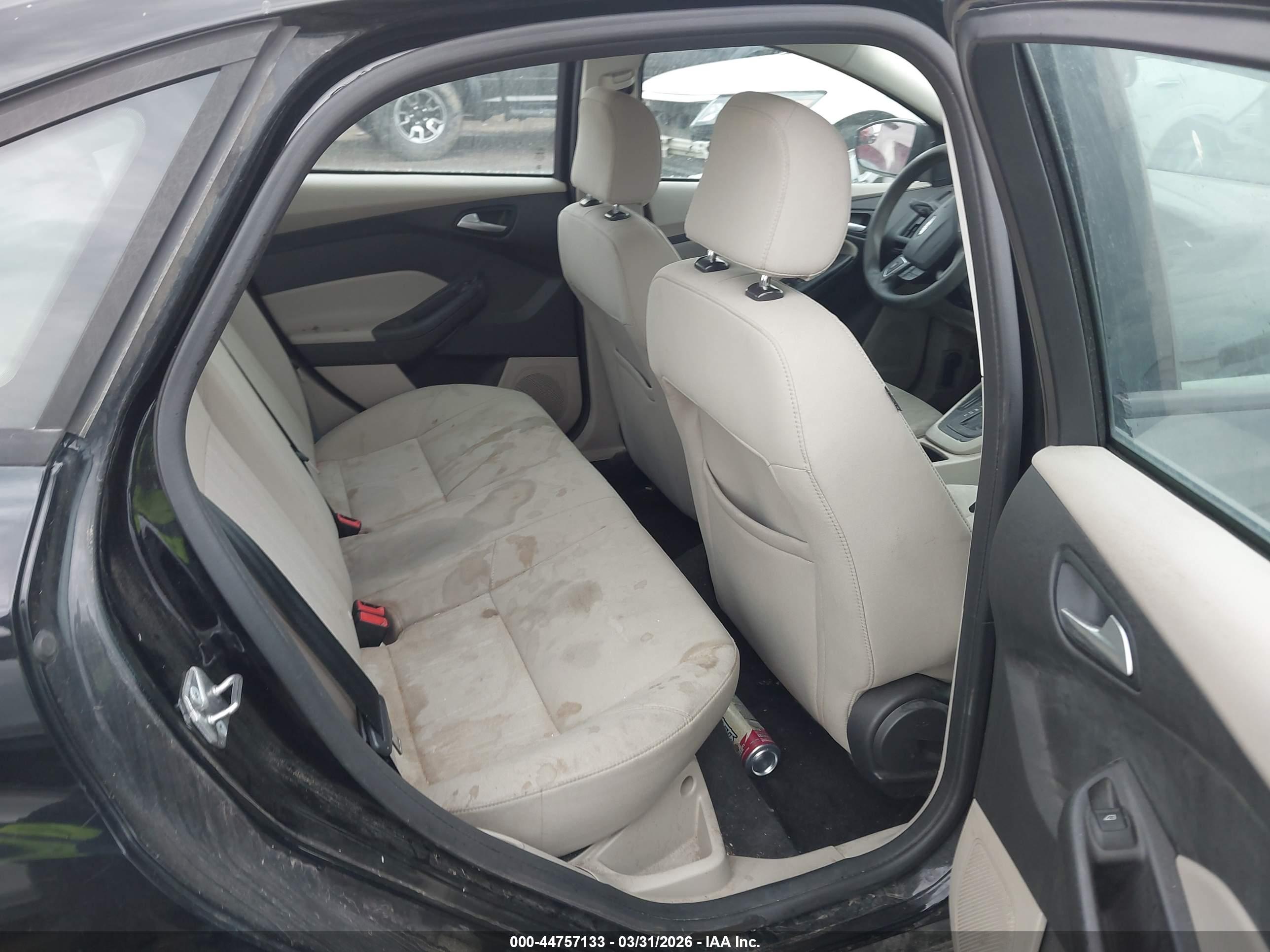 FORD FOCUS image 8