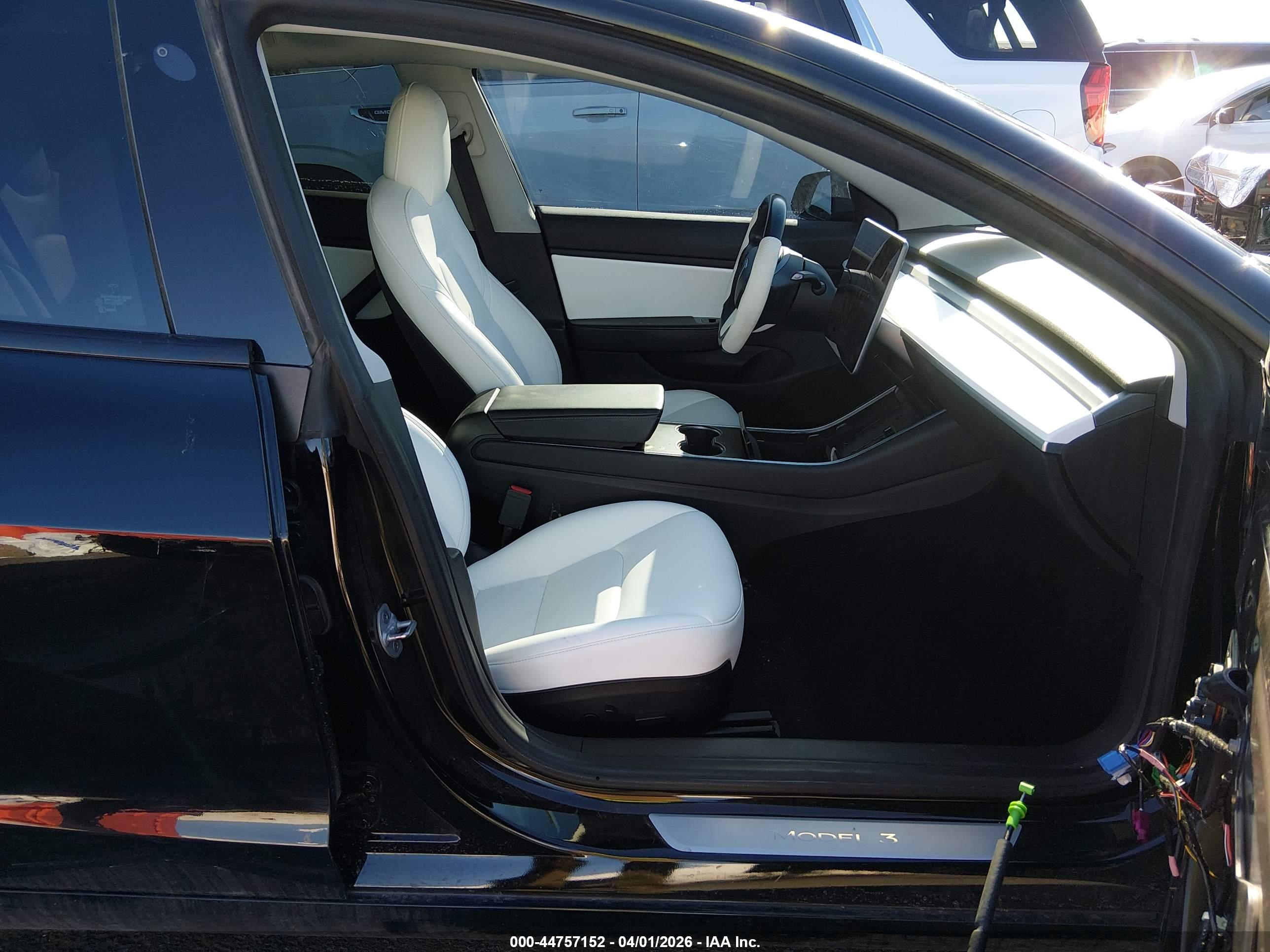 TESLA MODEL image 5