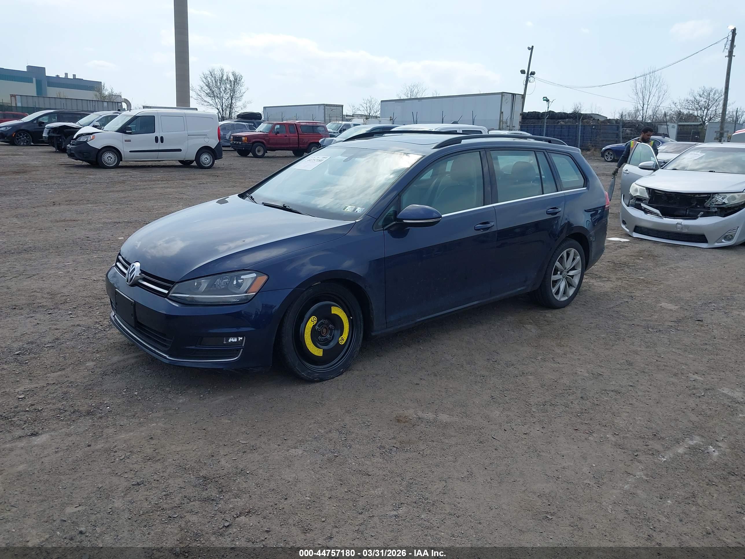 VOLKSWAGEN GOLF image 2