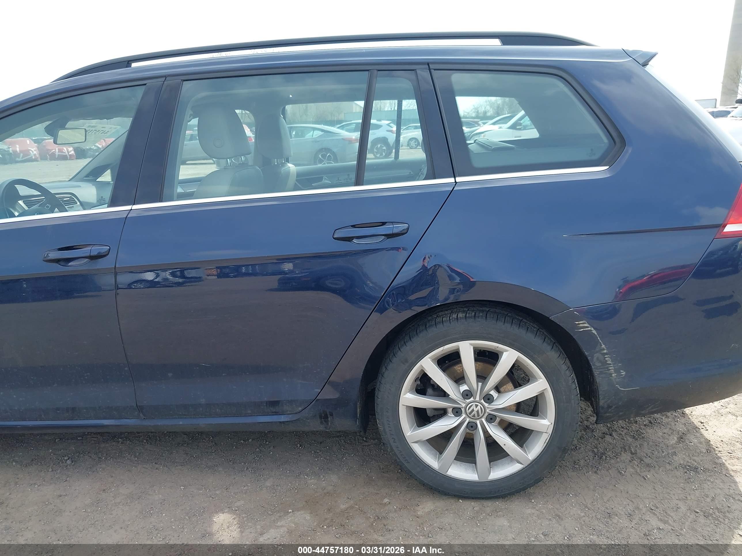 VOLKSWAGEN GOLF image 6