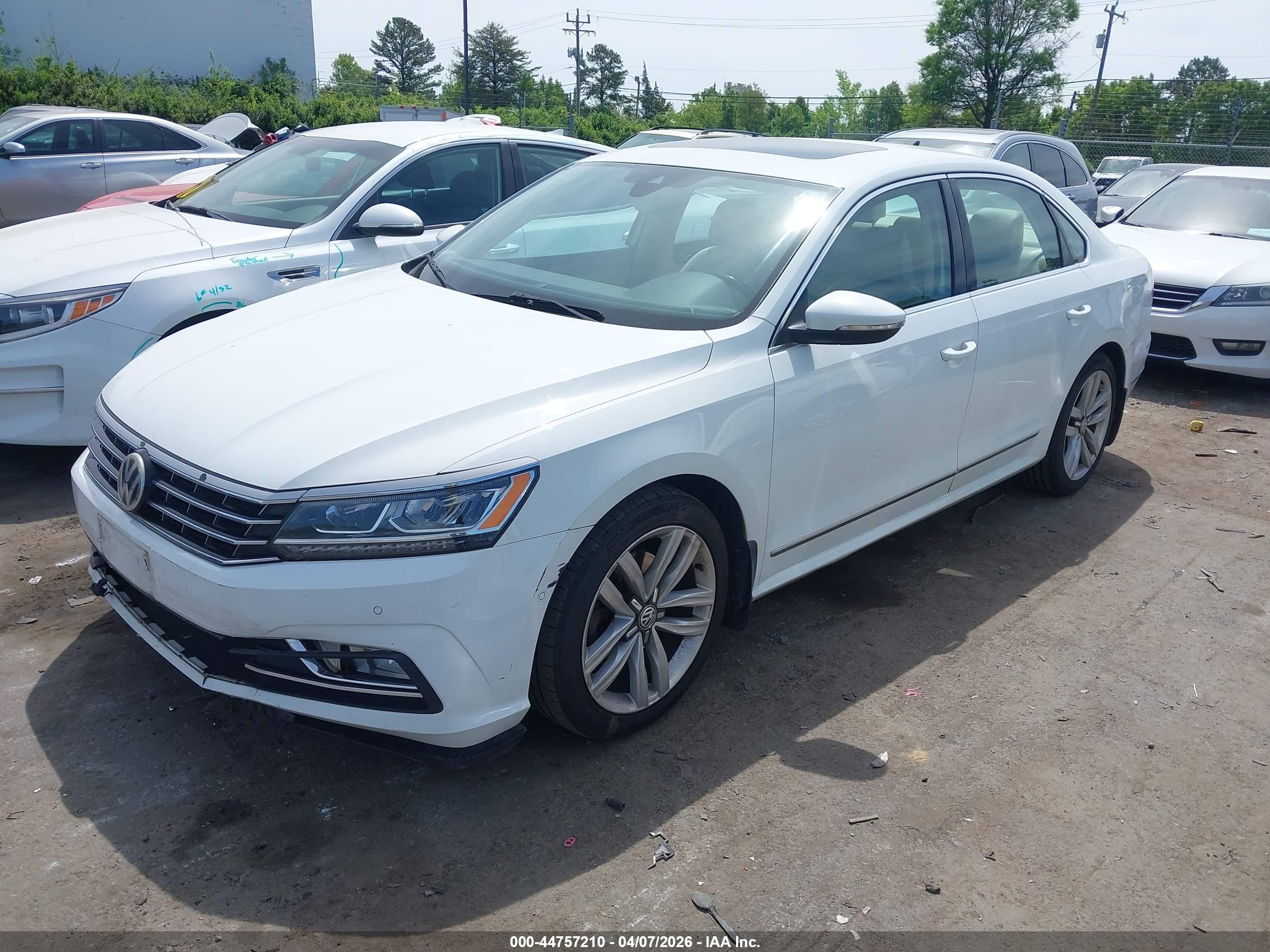 VOLKSWAGEN PASSAT image 2