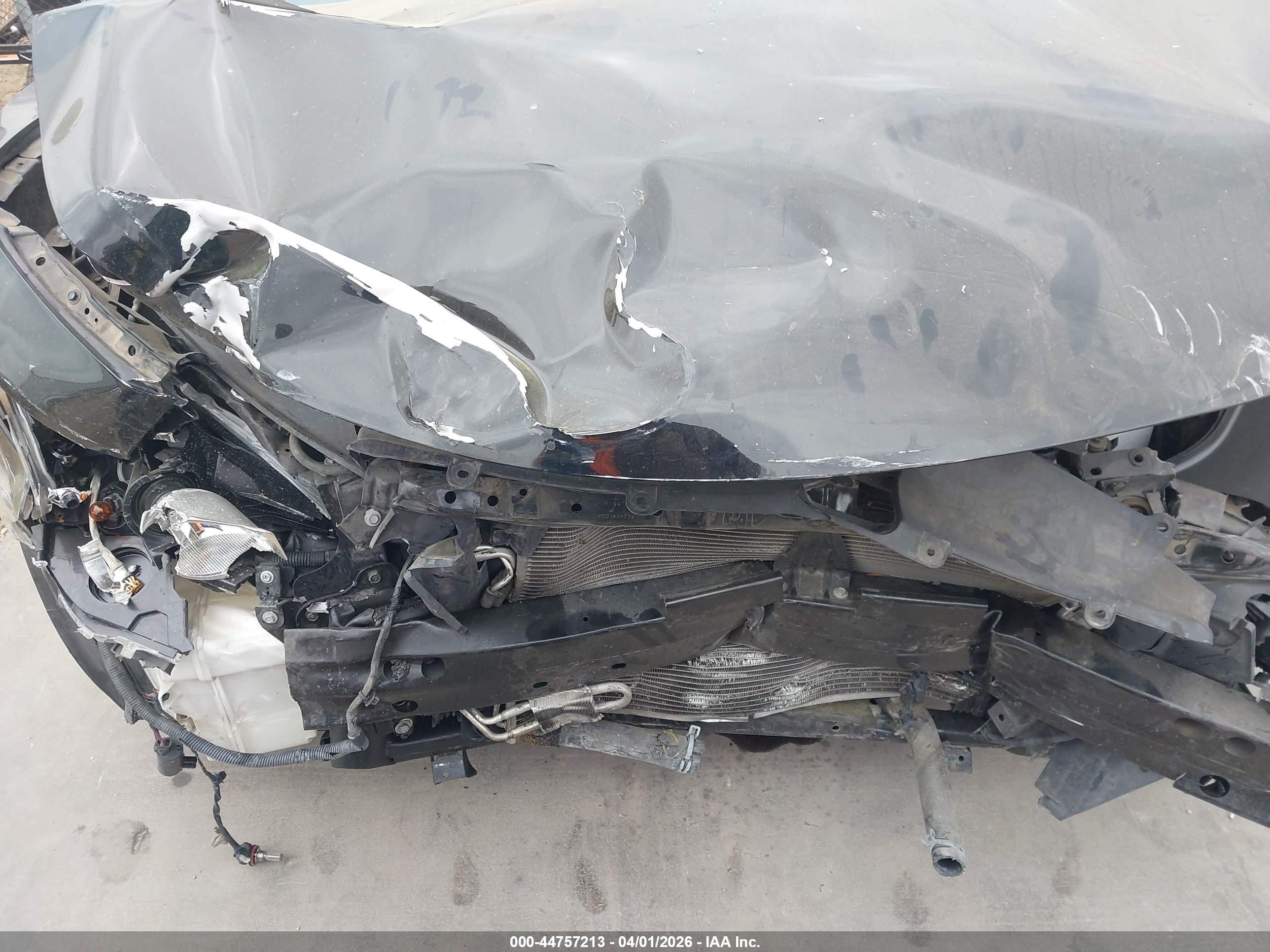 NISSAN MAXIMA image 6