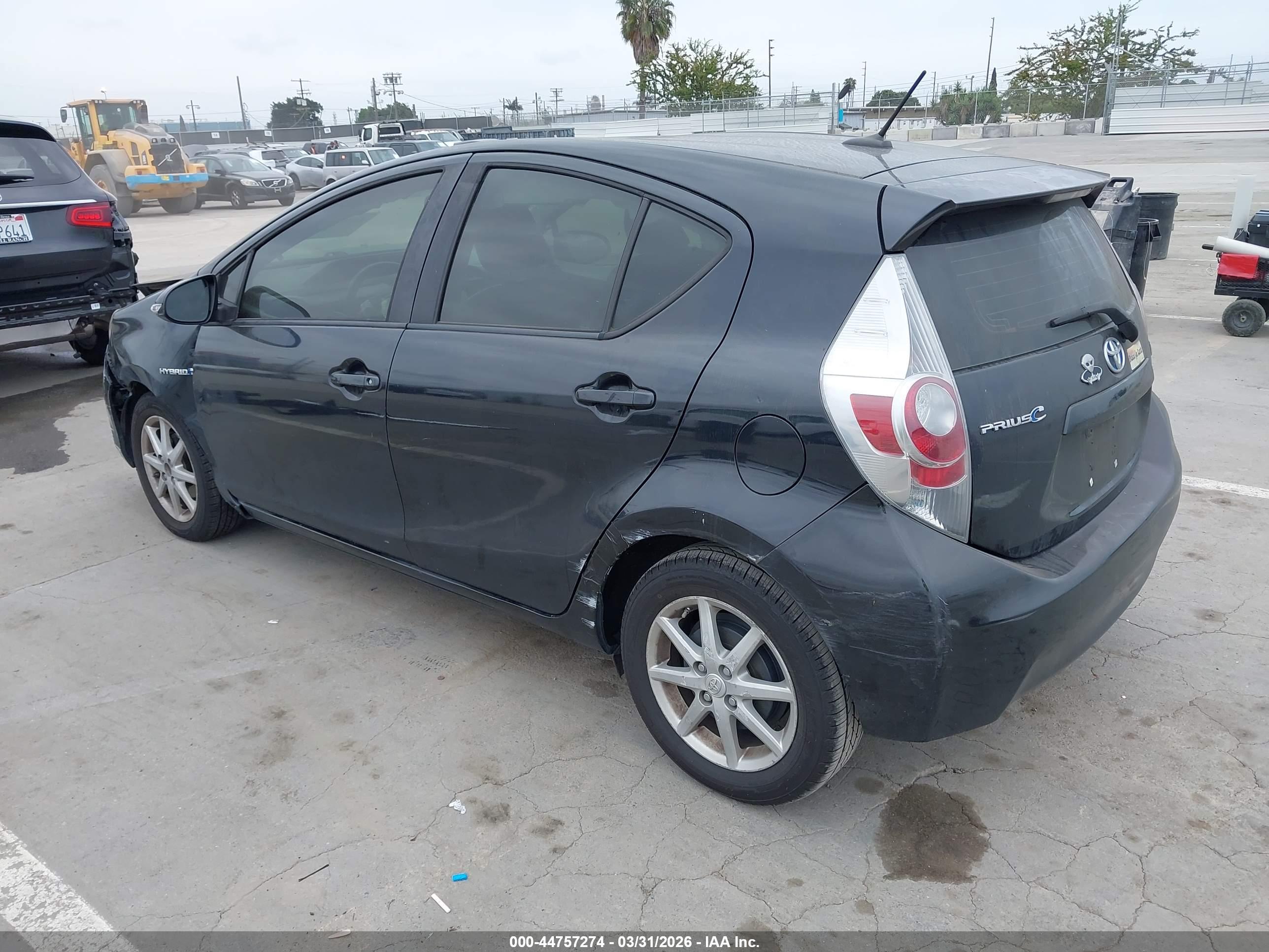 TOYOTA PRIUS image 3