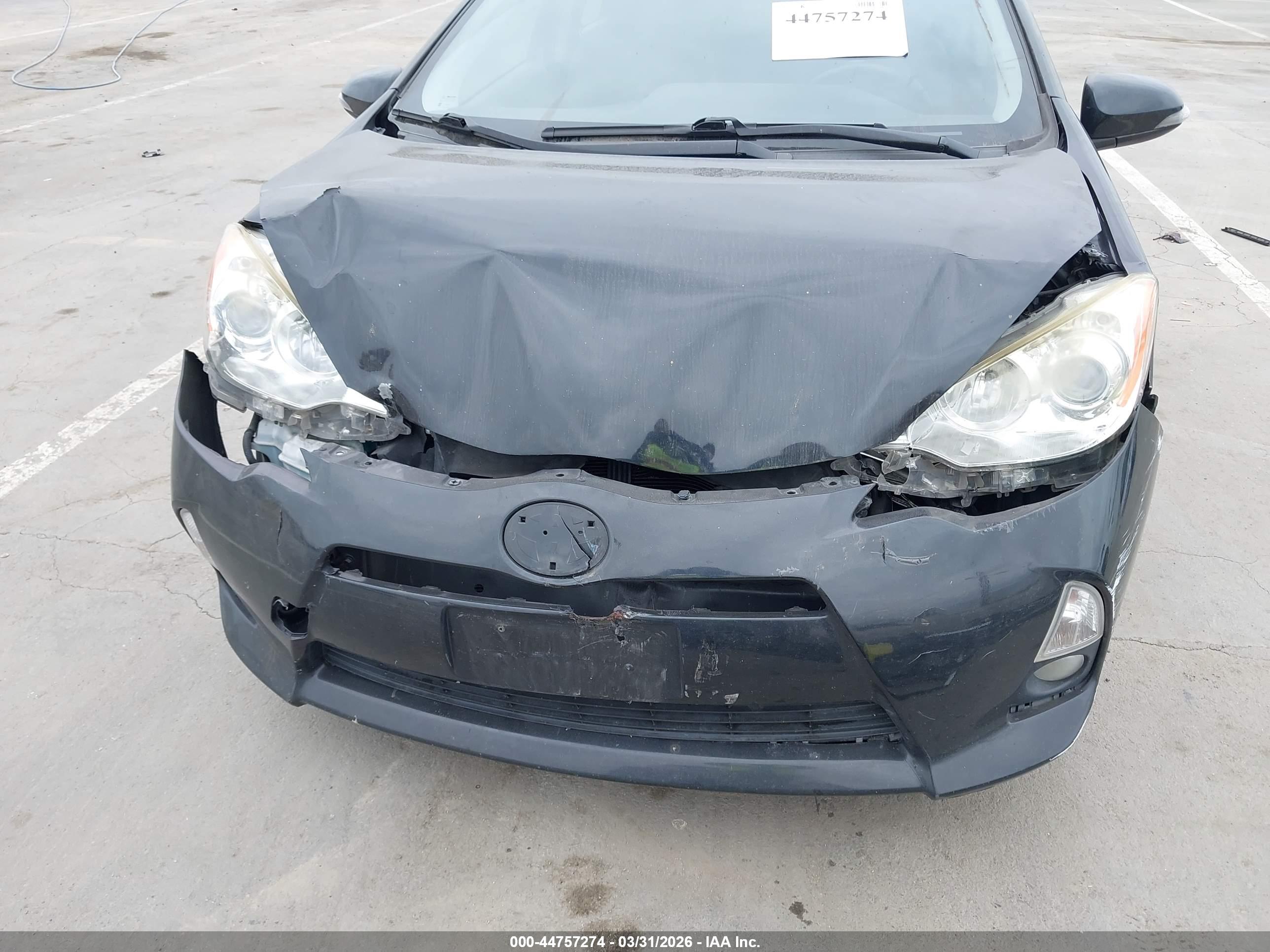 TOYOTA PRIUS image 6